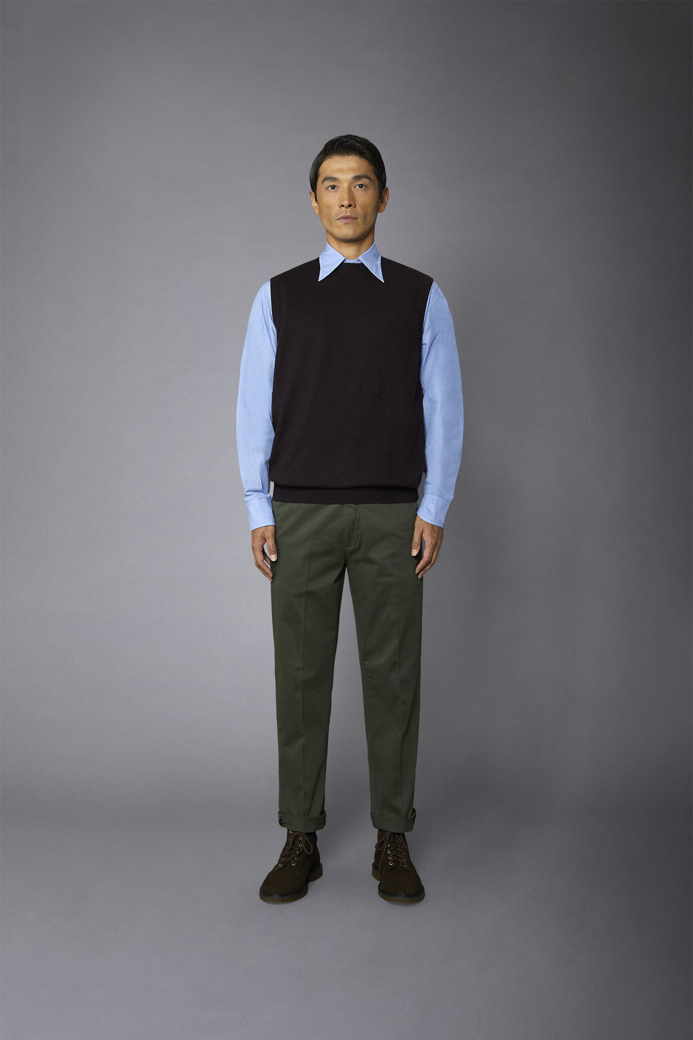 Pantalone chino uomo classico costruzione twill regular fit image number 2