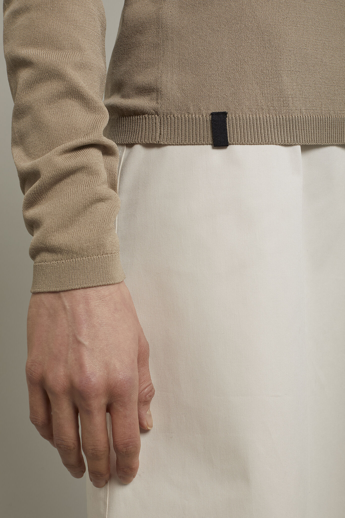 Women&rsquo;s round neck sweater regular fit image number 4