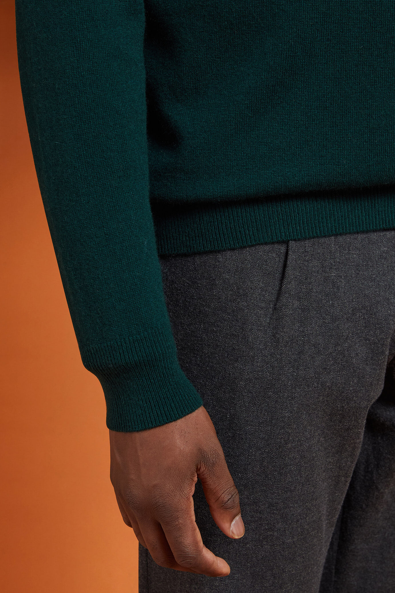 Herren-Pullover mit Rundhalsausschnitt aus 100 % Kaschmir in normaler Passform image number 2