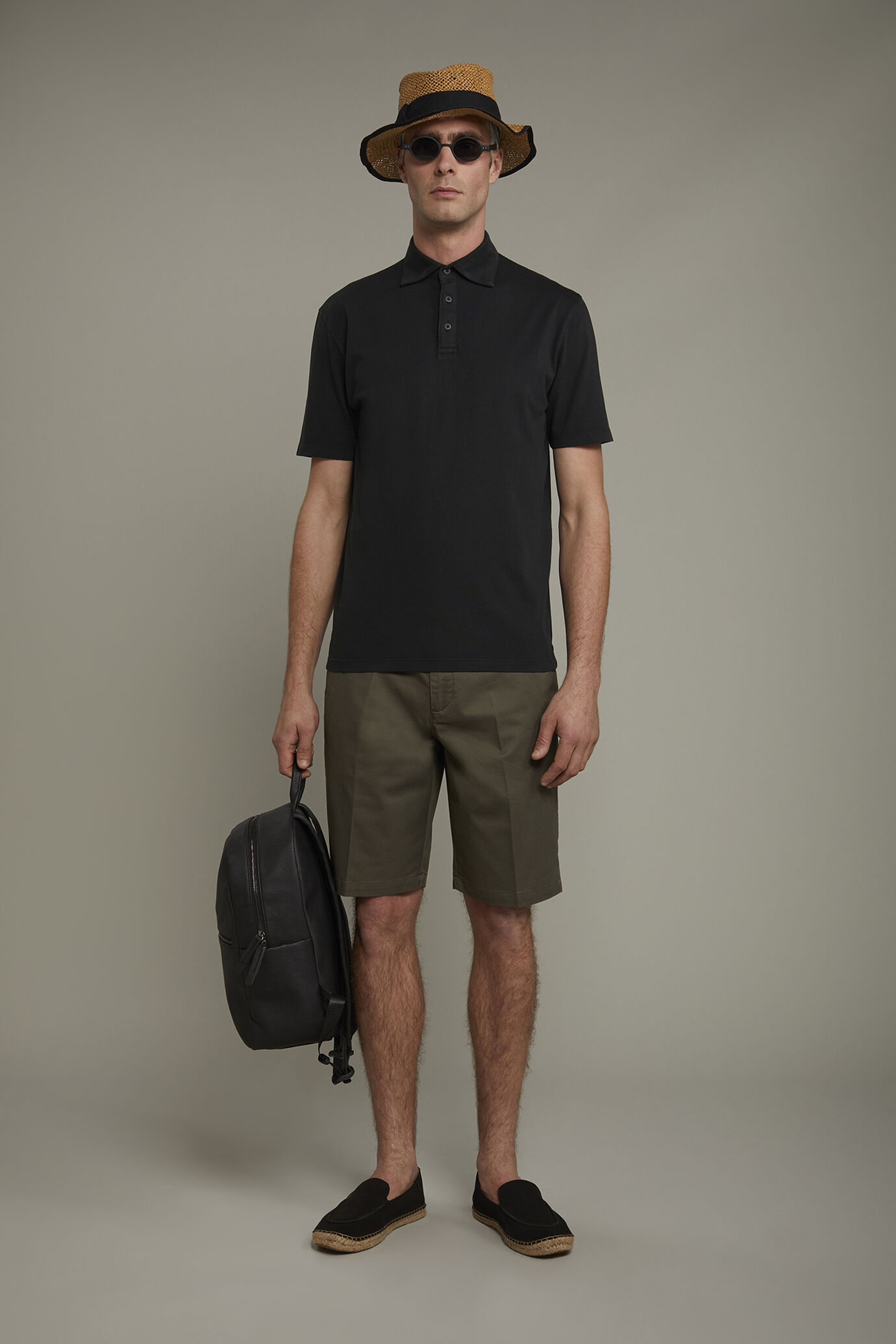 Kurz&auml;rmeliges Herren-Poloshirt aus 100 % Baumwolle in normaler Passform image number 0