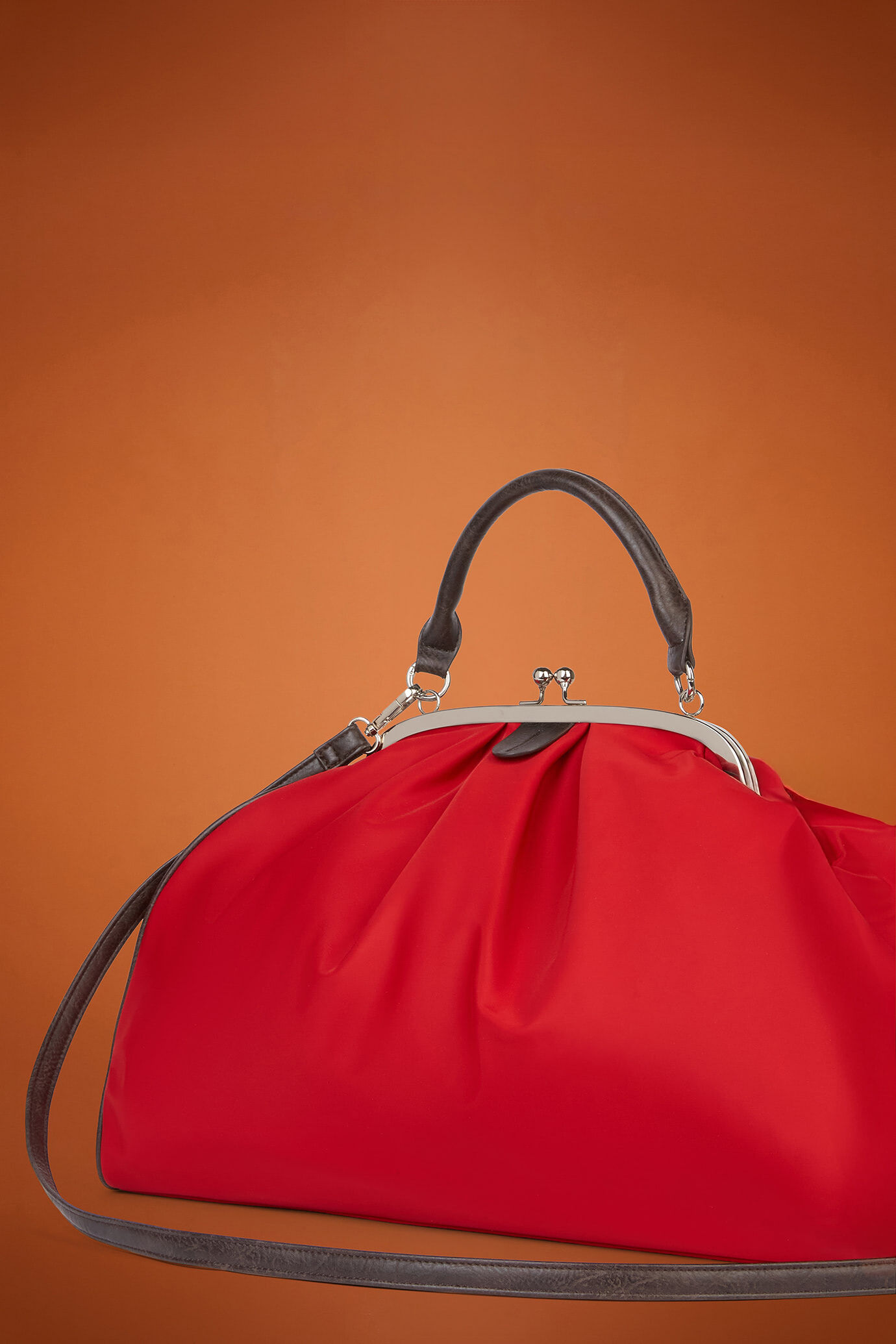 Borsa donna in tessuto tecnico con dettagli in ecopelle image number 2