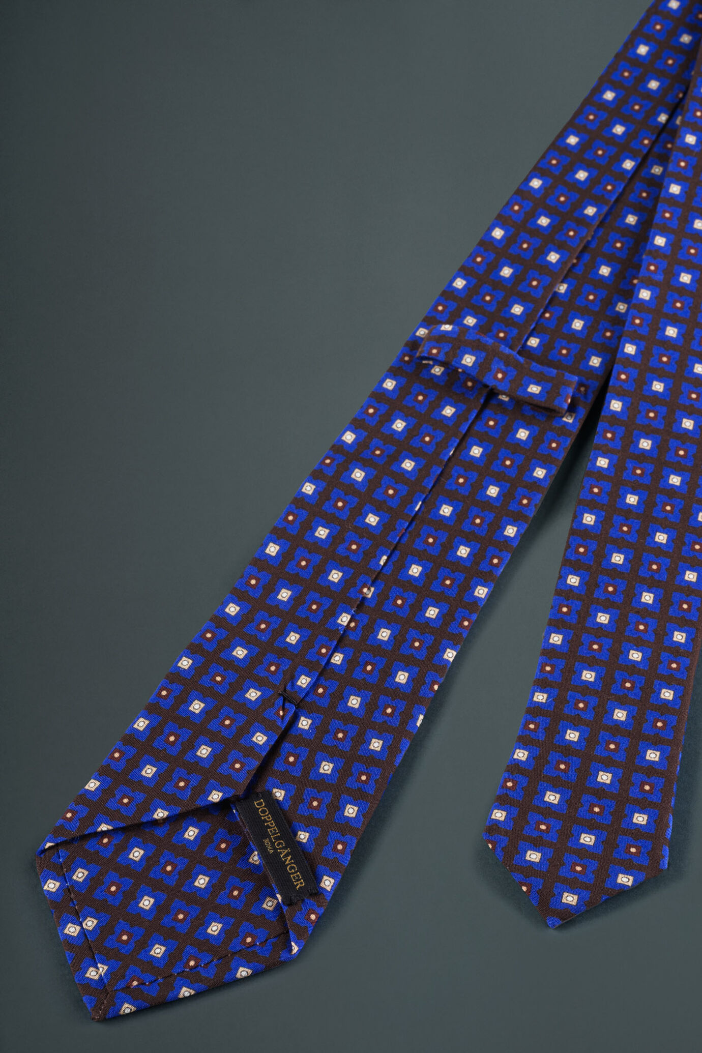 Floral patterned tie image number 1