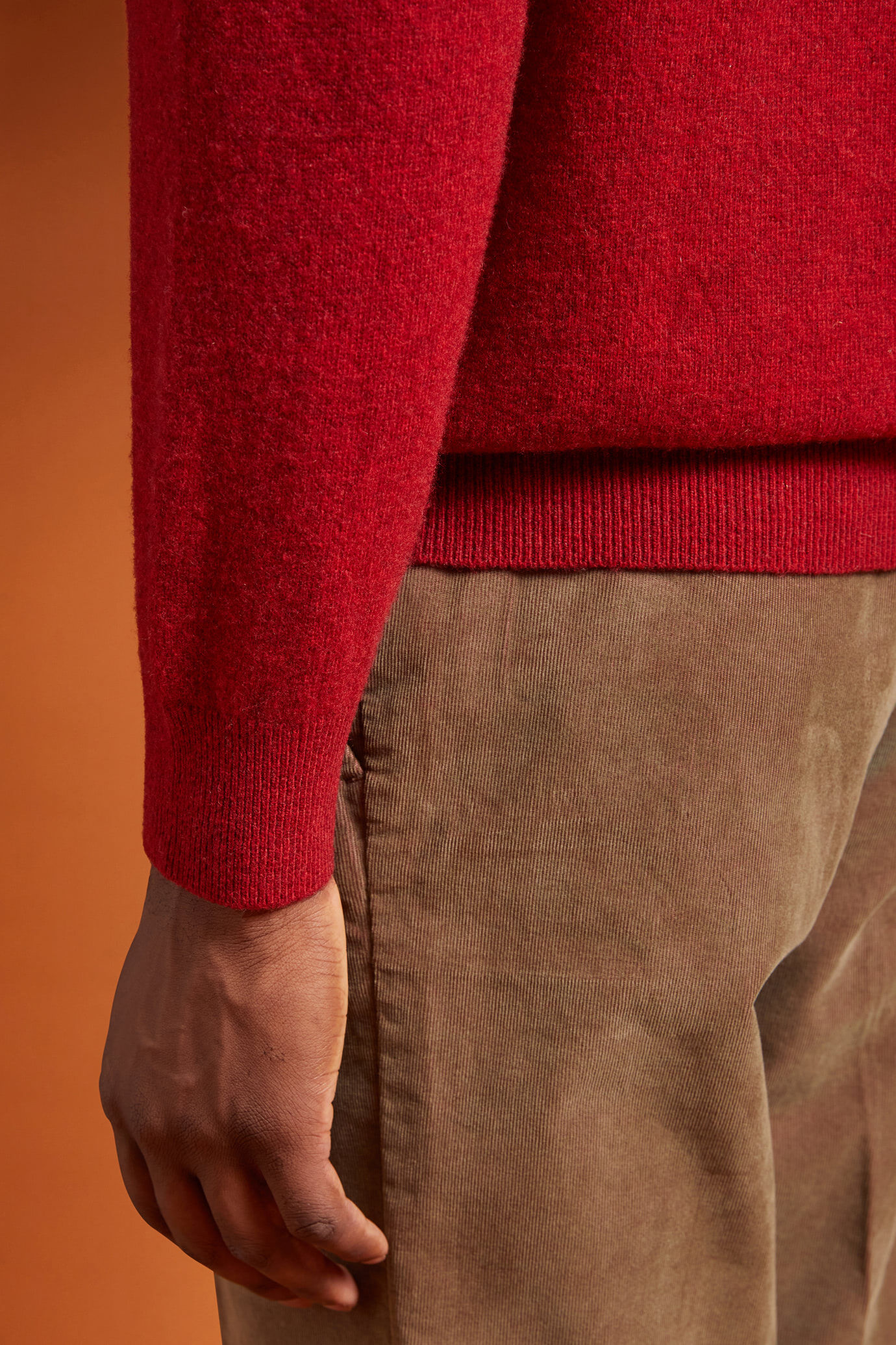 Pull homme en laine d'agneau, coupe classique image number 2