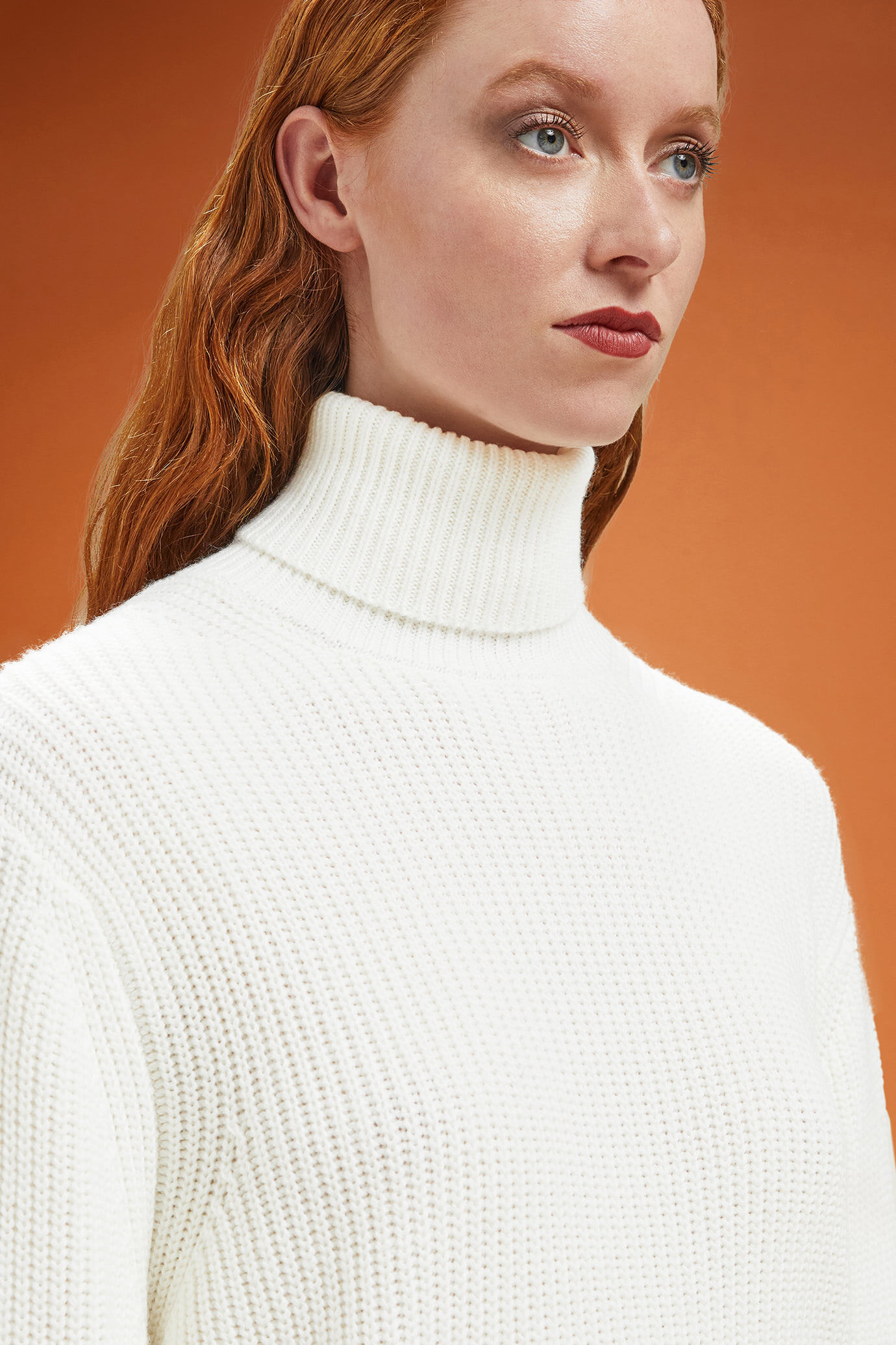 Maglia donna a collo alto in costa inglese regular fit image number 2