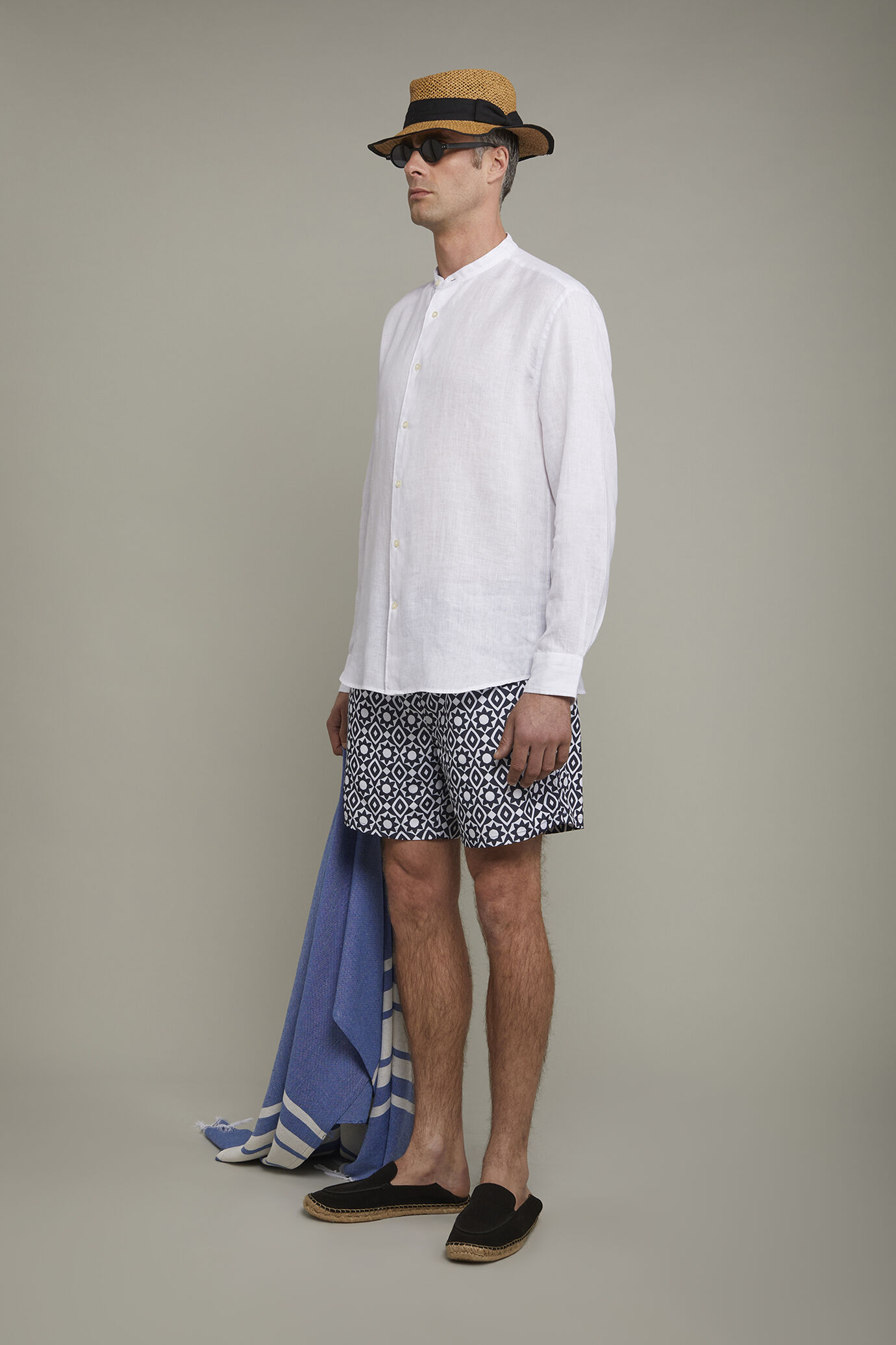 Badehose für Herren mit Makromuster image number 1