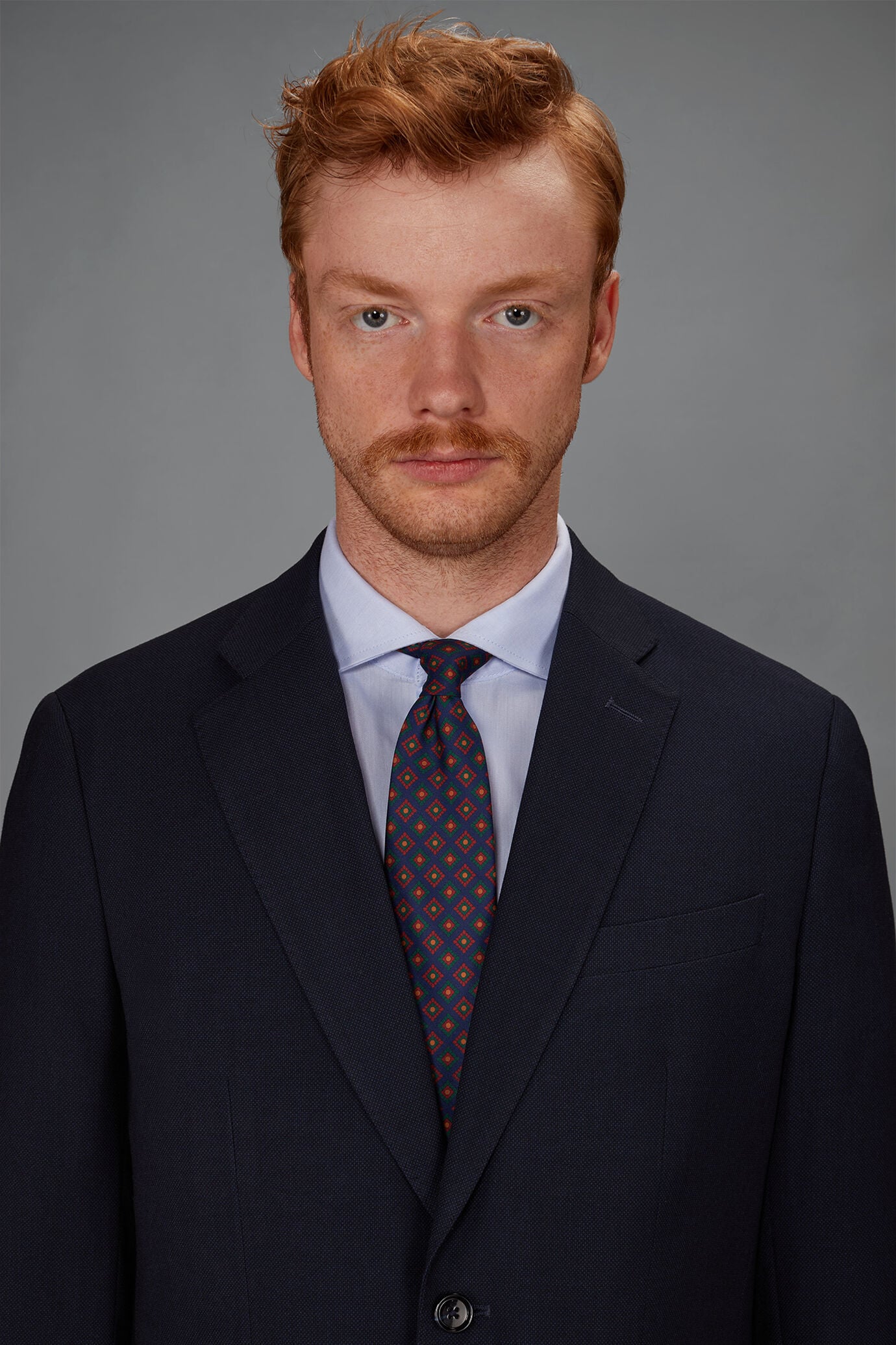 Men's regular fit single-breasted suit in birdseye fabric image number 2