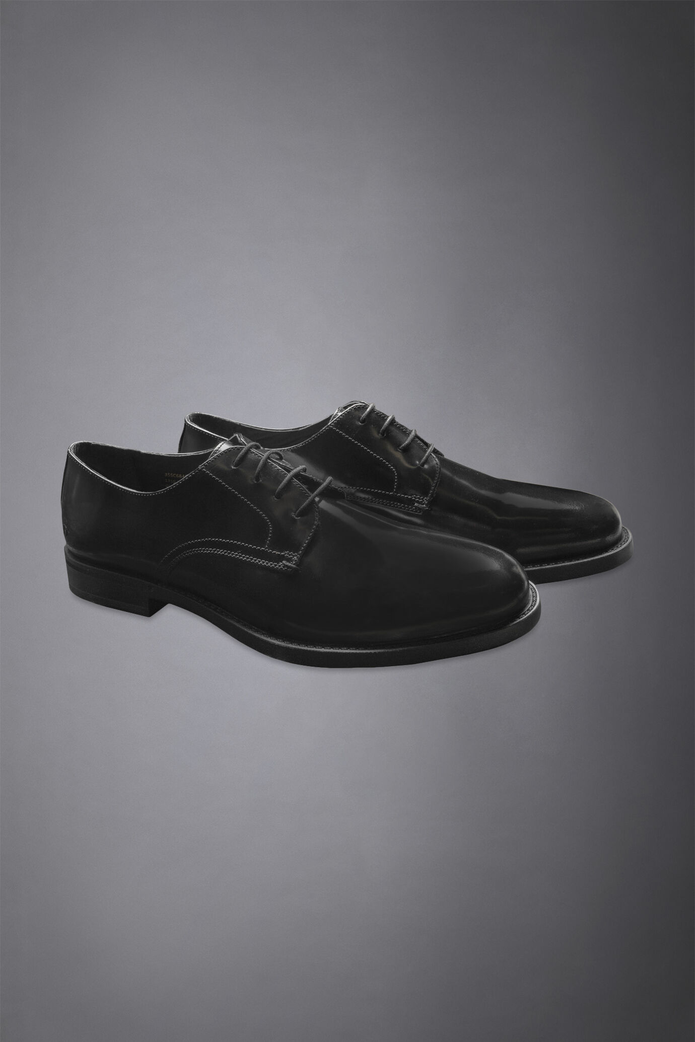 100% brushed leather derby shoe with rubber sole image number 0