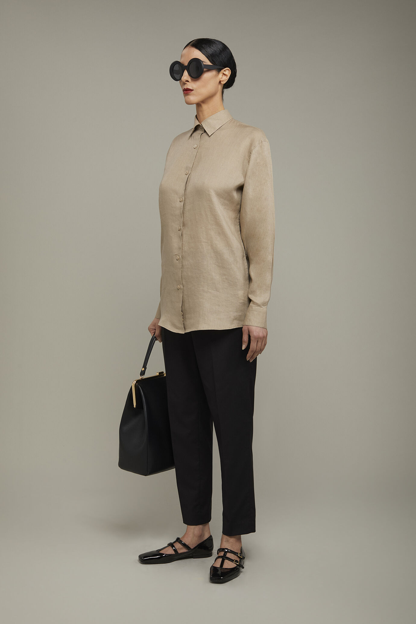 Camicia donna con collo classico 100% lino image number 1