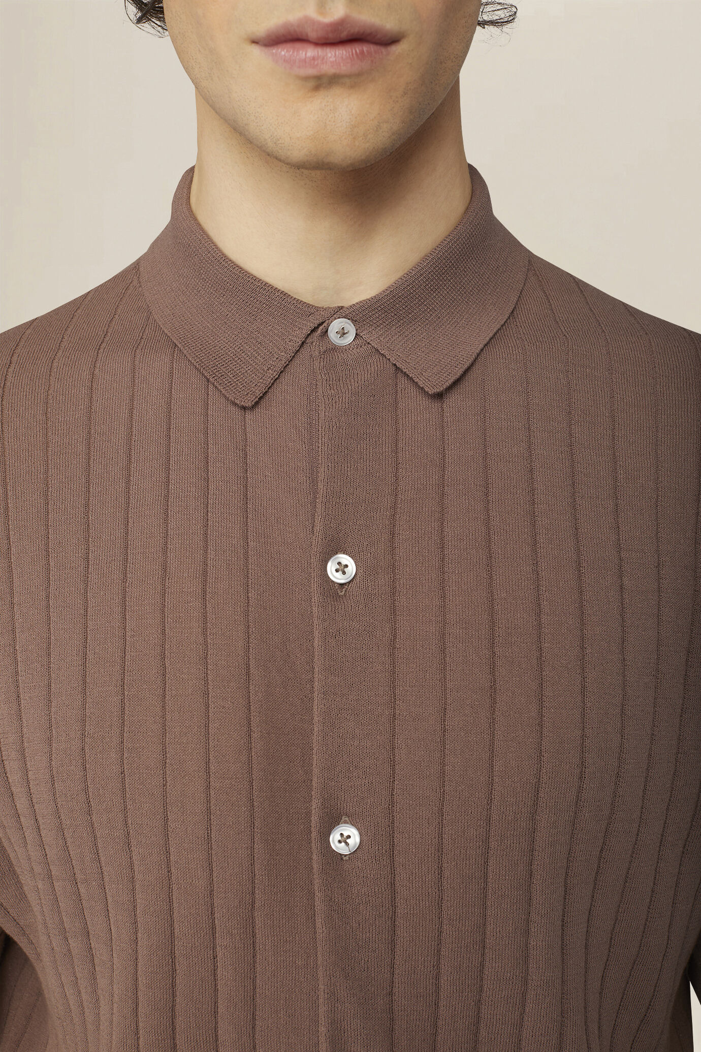Polo camicia uomo a maglia in 100% cotone crepe a coste verticali image number 2