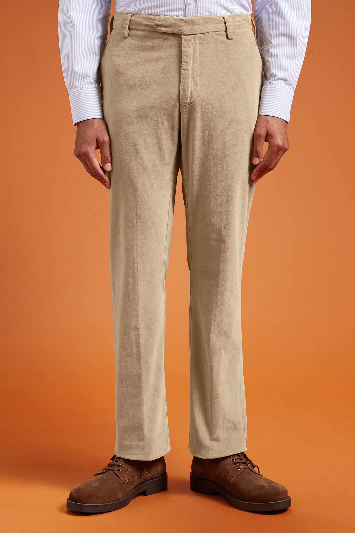 Klassische Herrenhose aus Samt mit Streifenmuster in normaler Passform image number 1