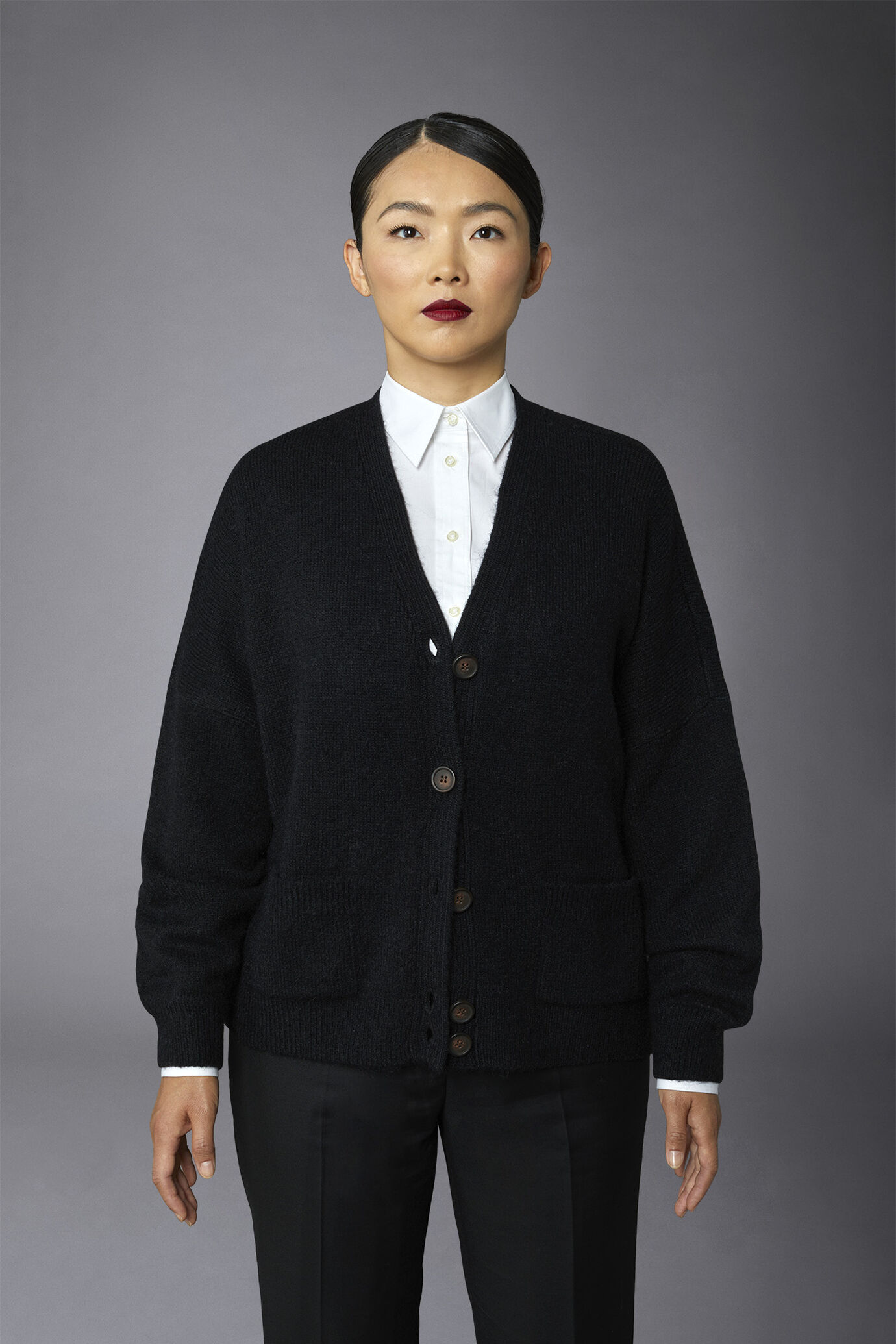 Women's wool-blend V-neck cardigan image number 2