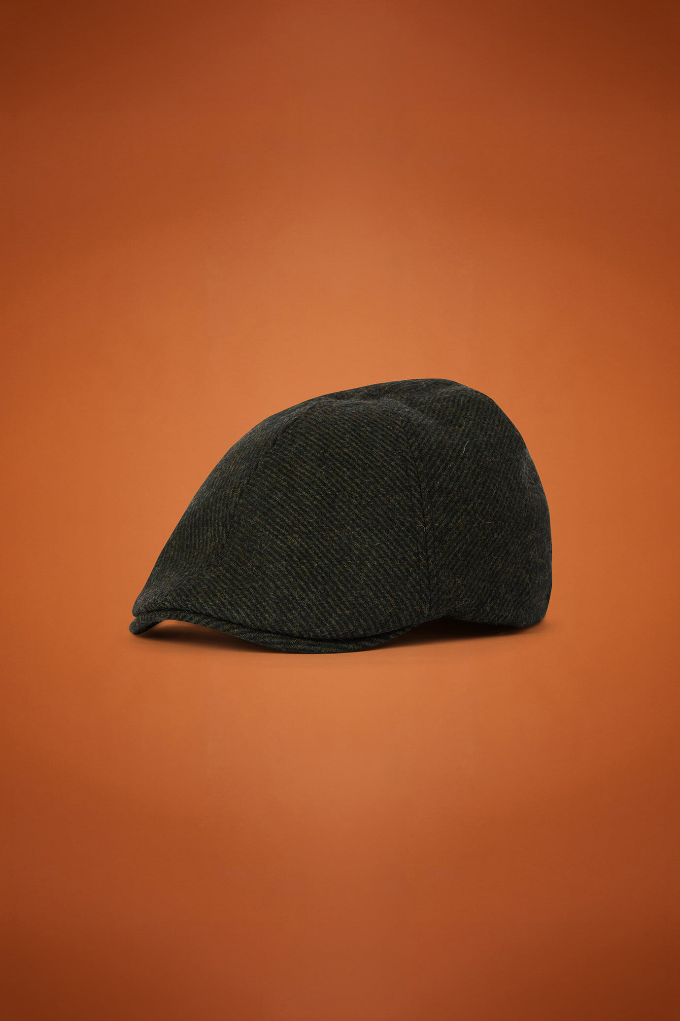 Men's flat cap in wool blend cavalry fabric