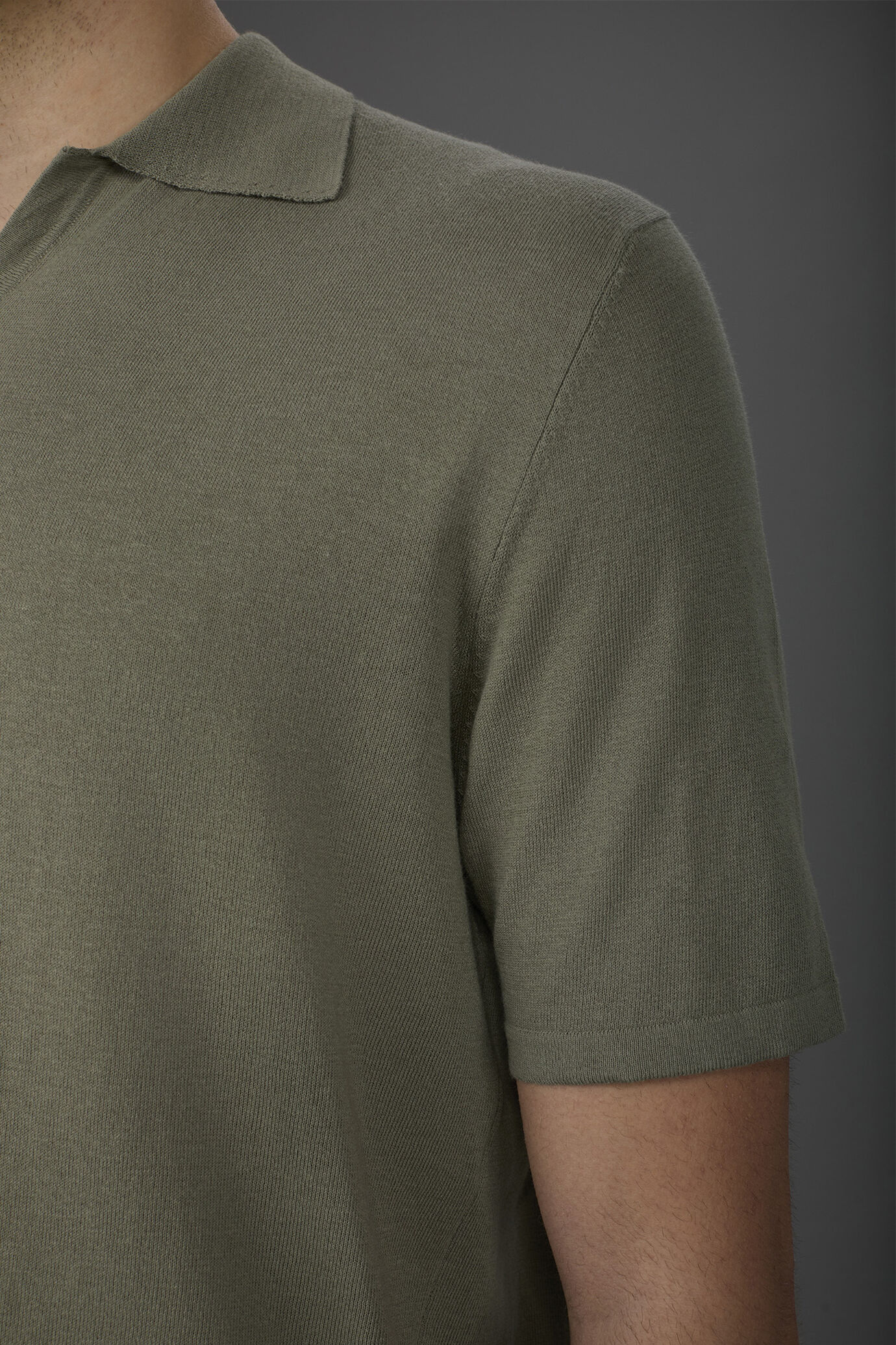 Men's 100% cotton crepe short-sleeved knitted polo shirt with derby collar image number 3