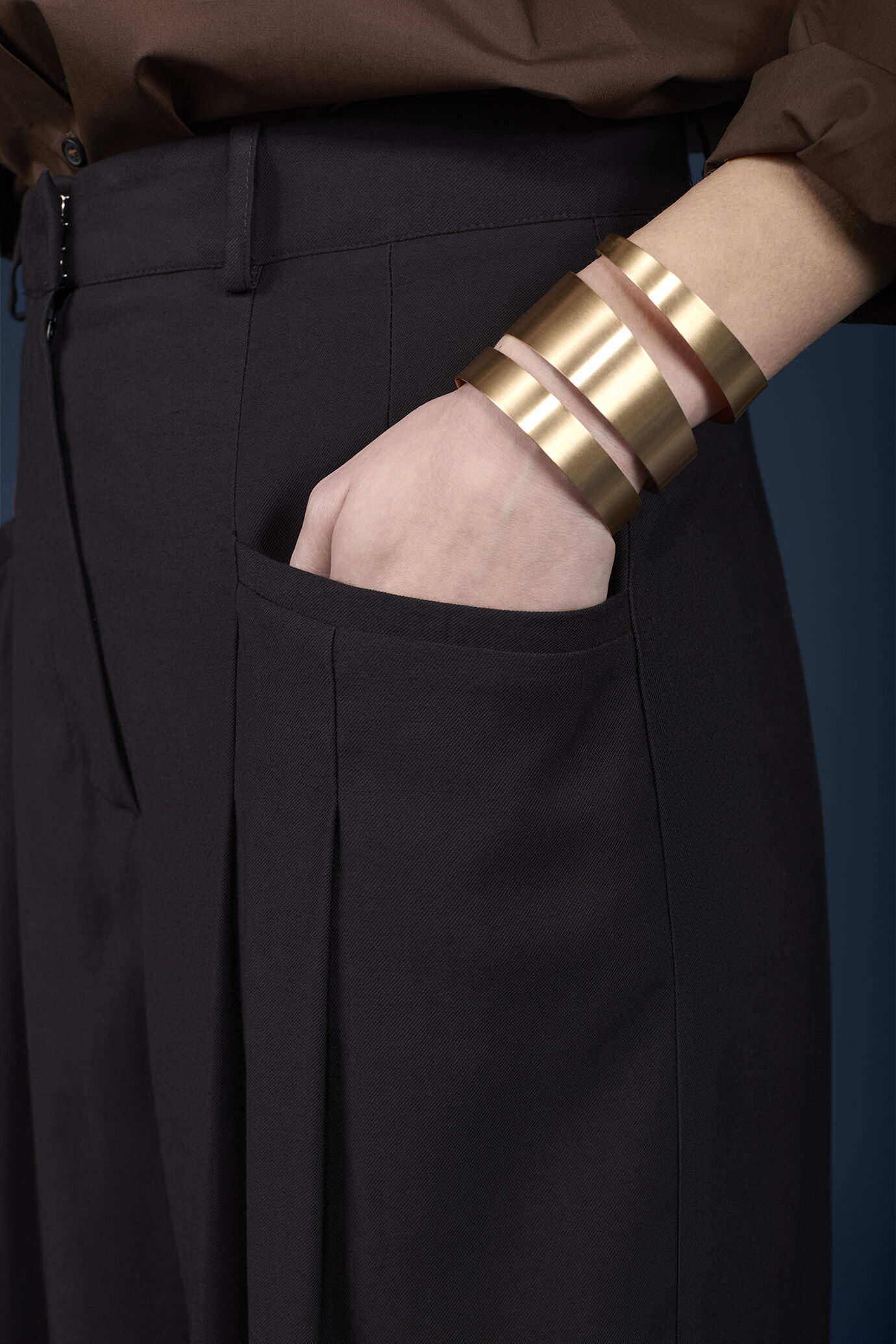 Pantalone donna ampio con tasche a filetto frontali image number 4