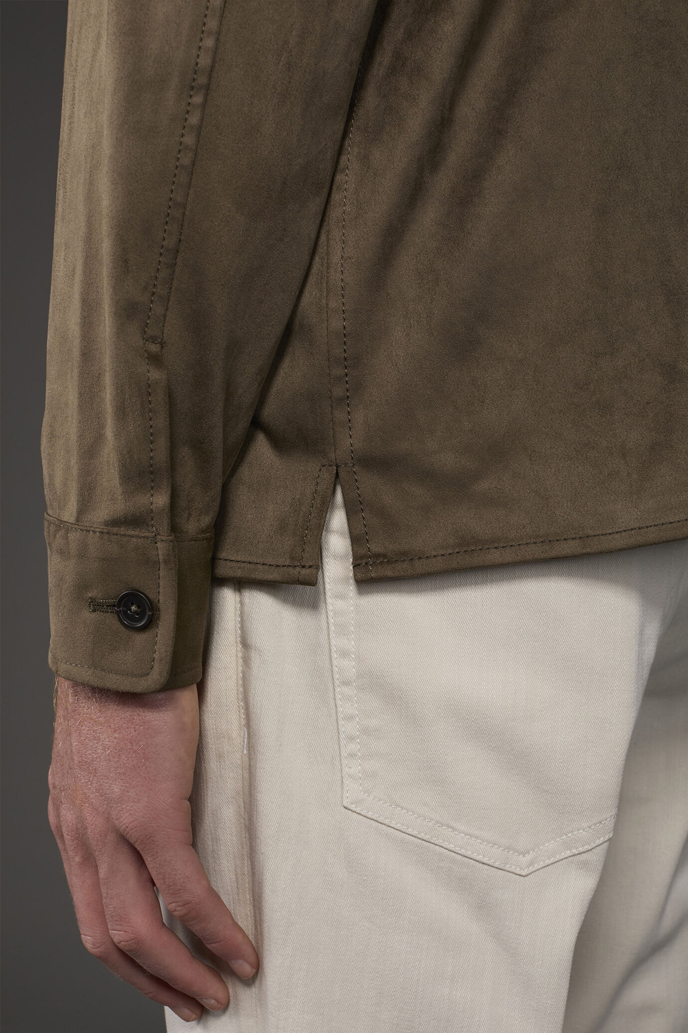 Ungefütterte Hemdjacke aus Kunst-Veloursleder für Herren image number 4
