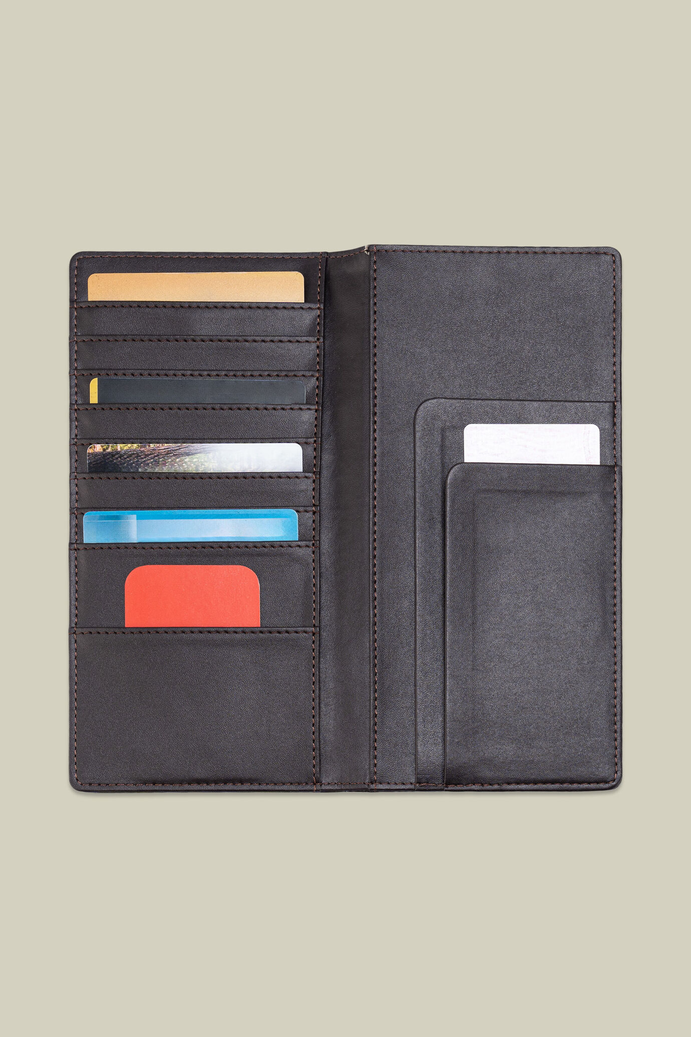 Pochette uomo in similpelle effetto coccodrillo opaco image number 1