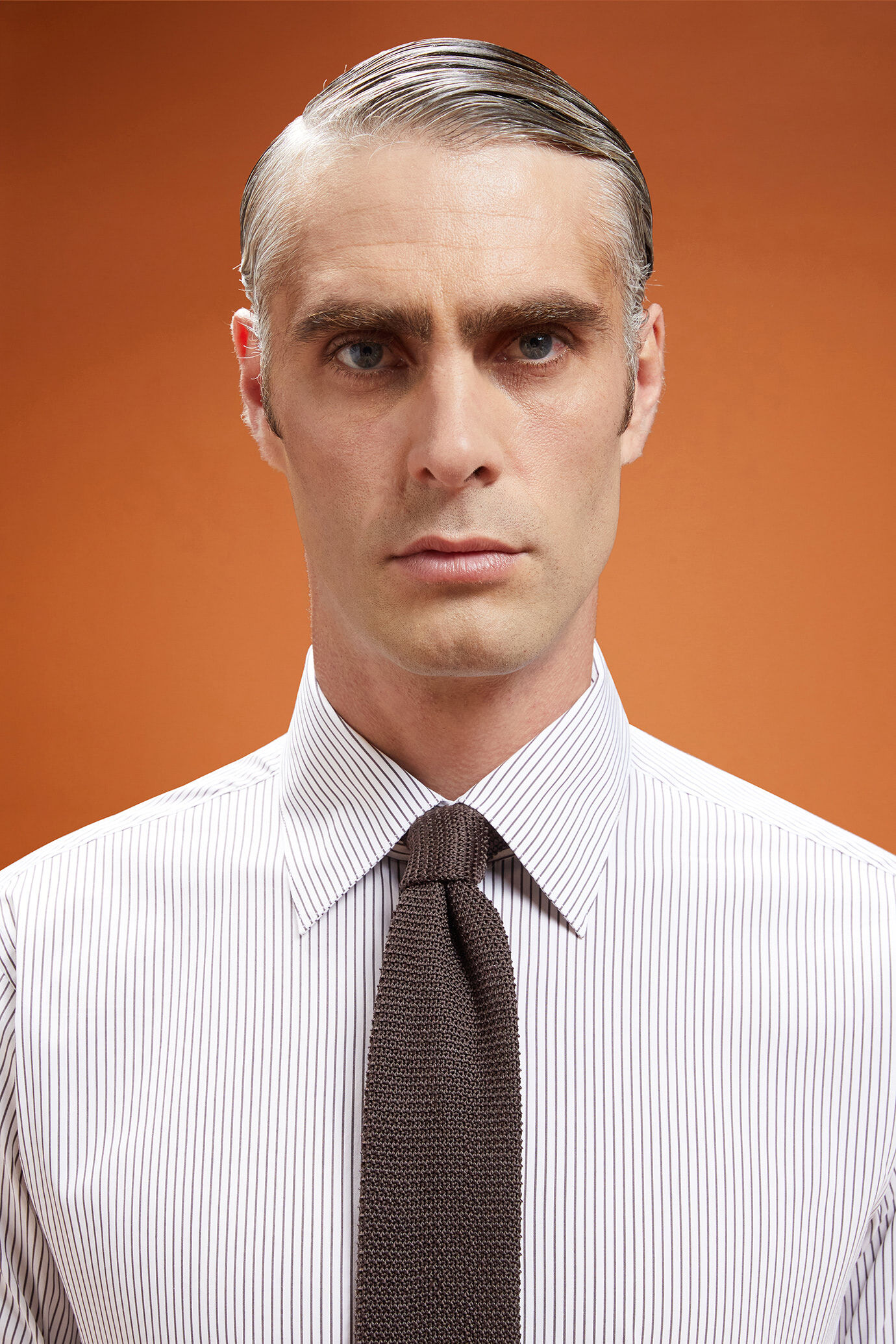 Camicia classica uomo con collo classico e tessuto tecnico tinto filo rigato regular fit image number 1