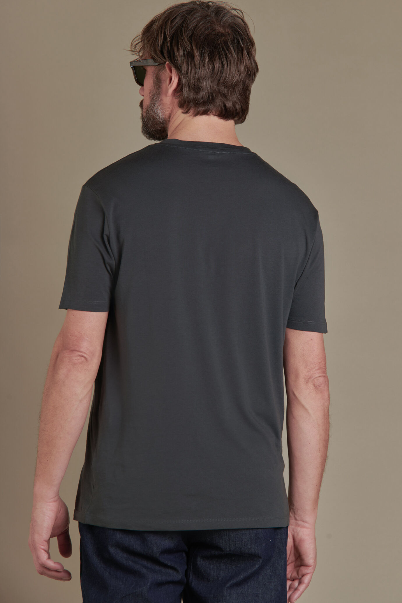 T-shirt uomo manica corta tinta unita in 100% cotone supima image number 2