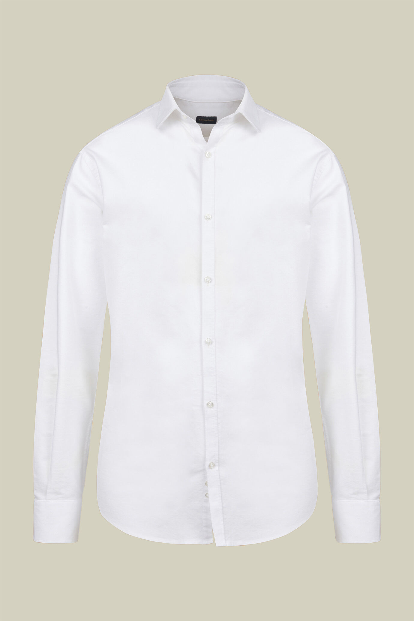 Men's comfort fit casual shirt with a rounded collar in plain 100% cotton Oxford fabric
