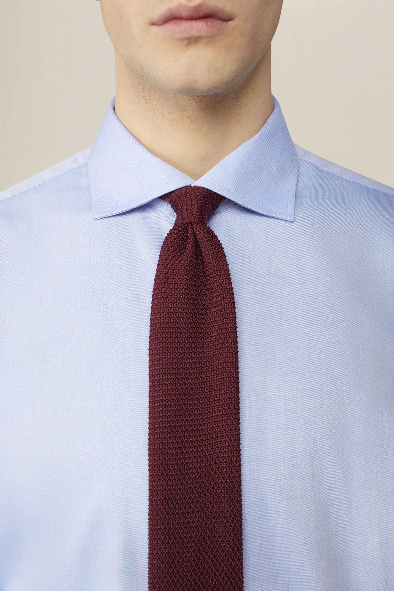 Klassisches Herrenhemd mit franz&ouml;sischem Kragen aus glattem Twill image number 2