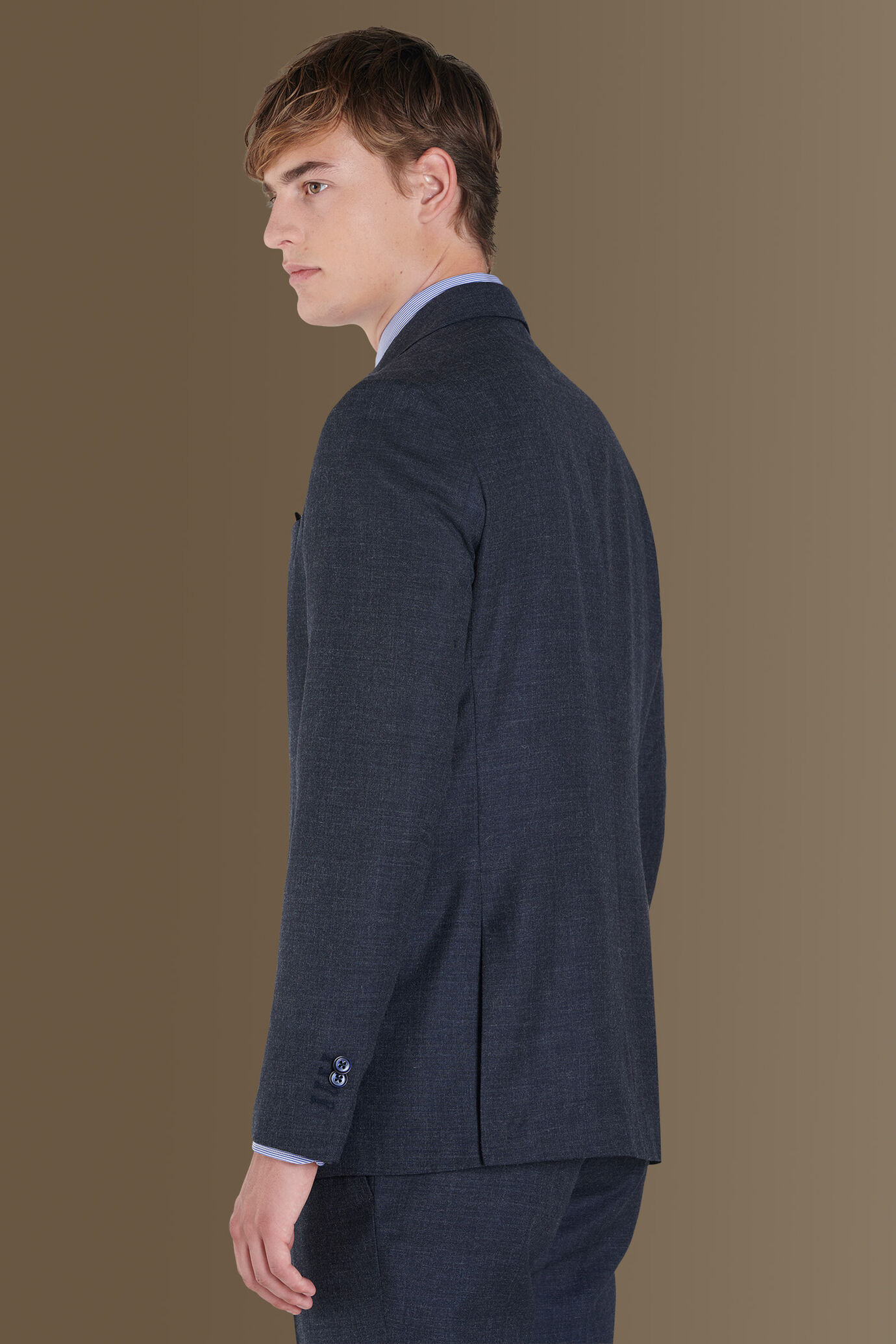 Single-breasted solid color suit with trousers with pinces image number 3