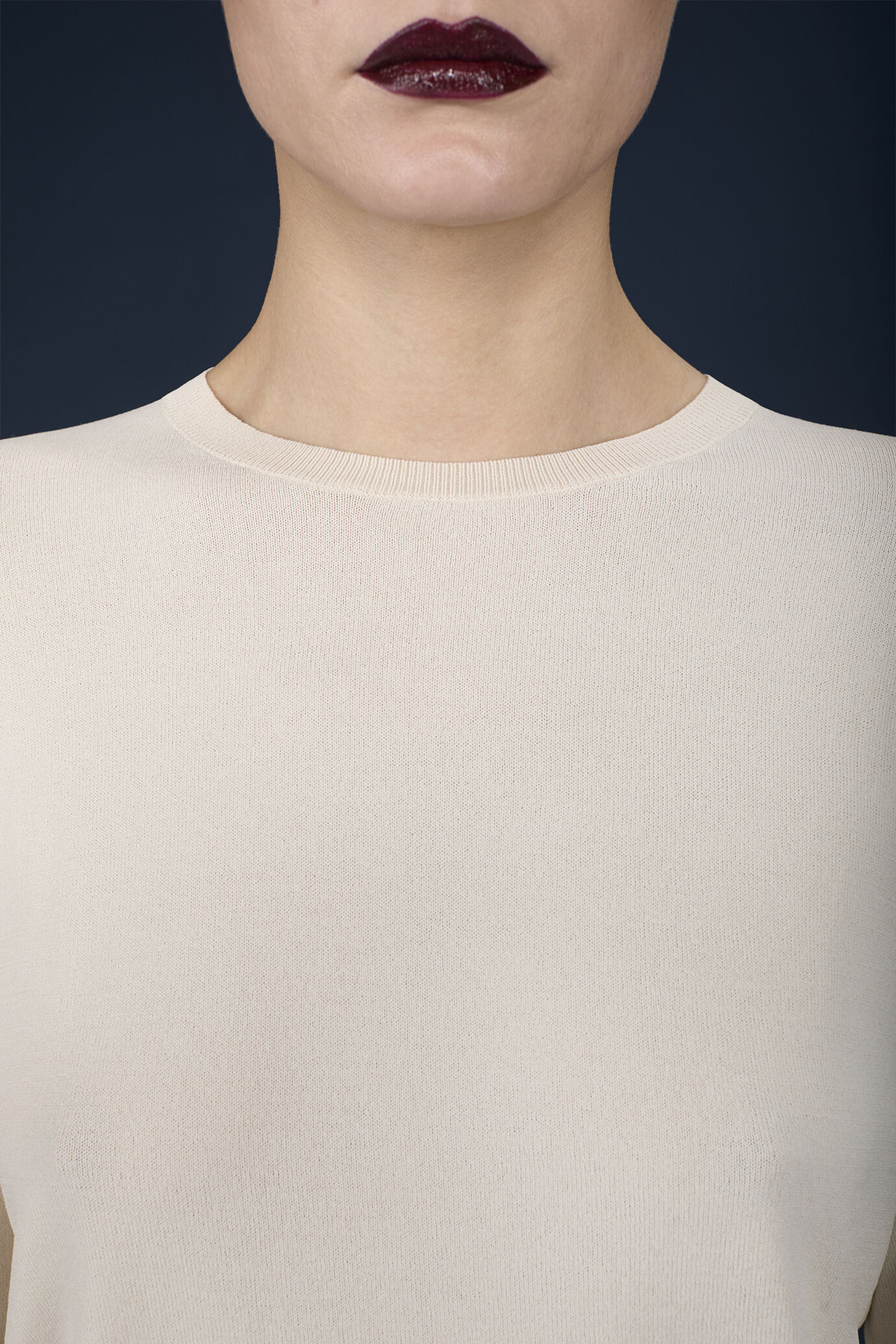 Langärmeliger Damen-Pullover mit Rundhalsausschnitt image number 2