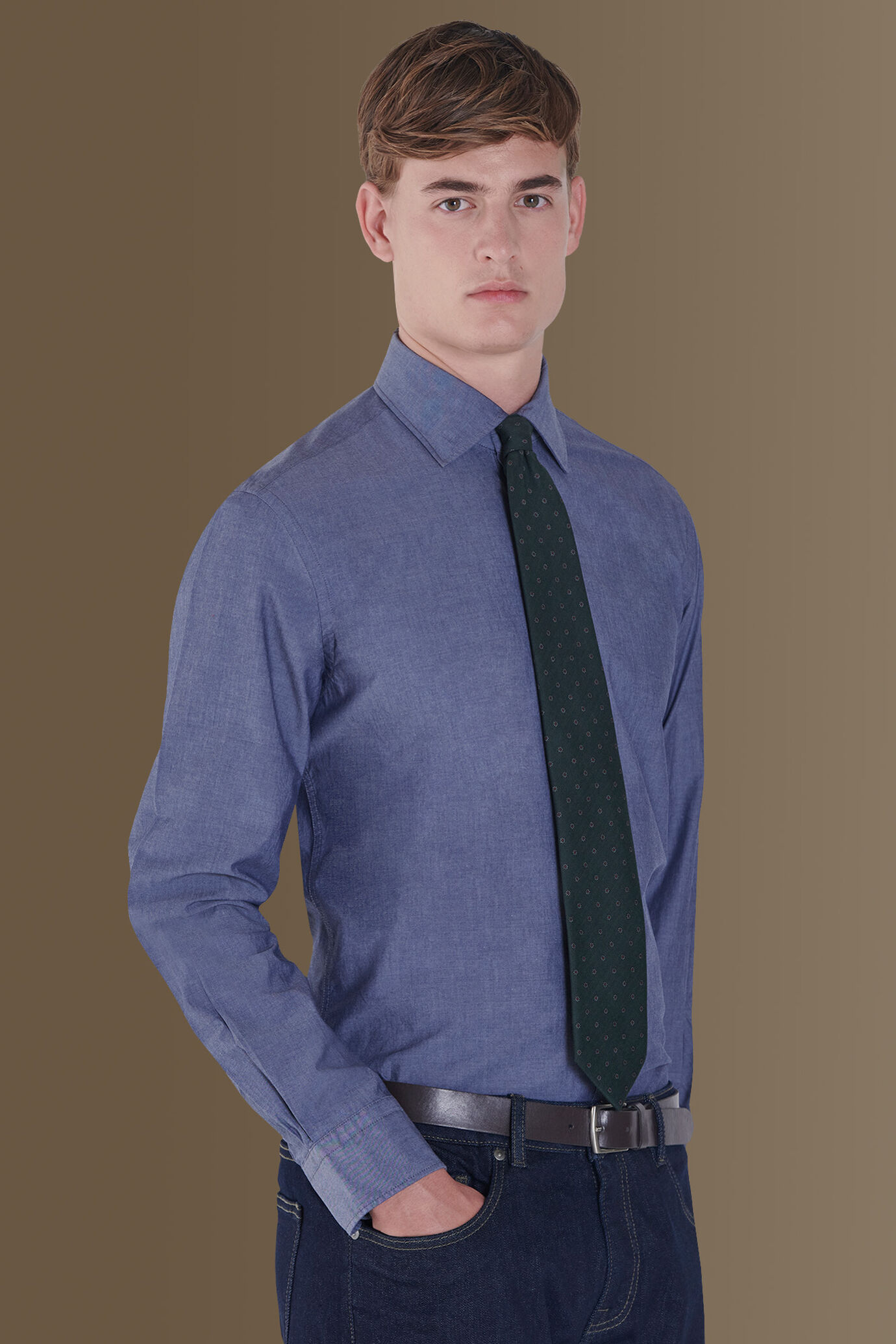 Camicia casual collo francese tessuto chambray uomo image number 0