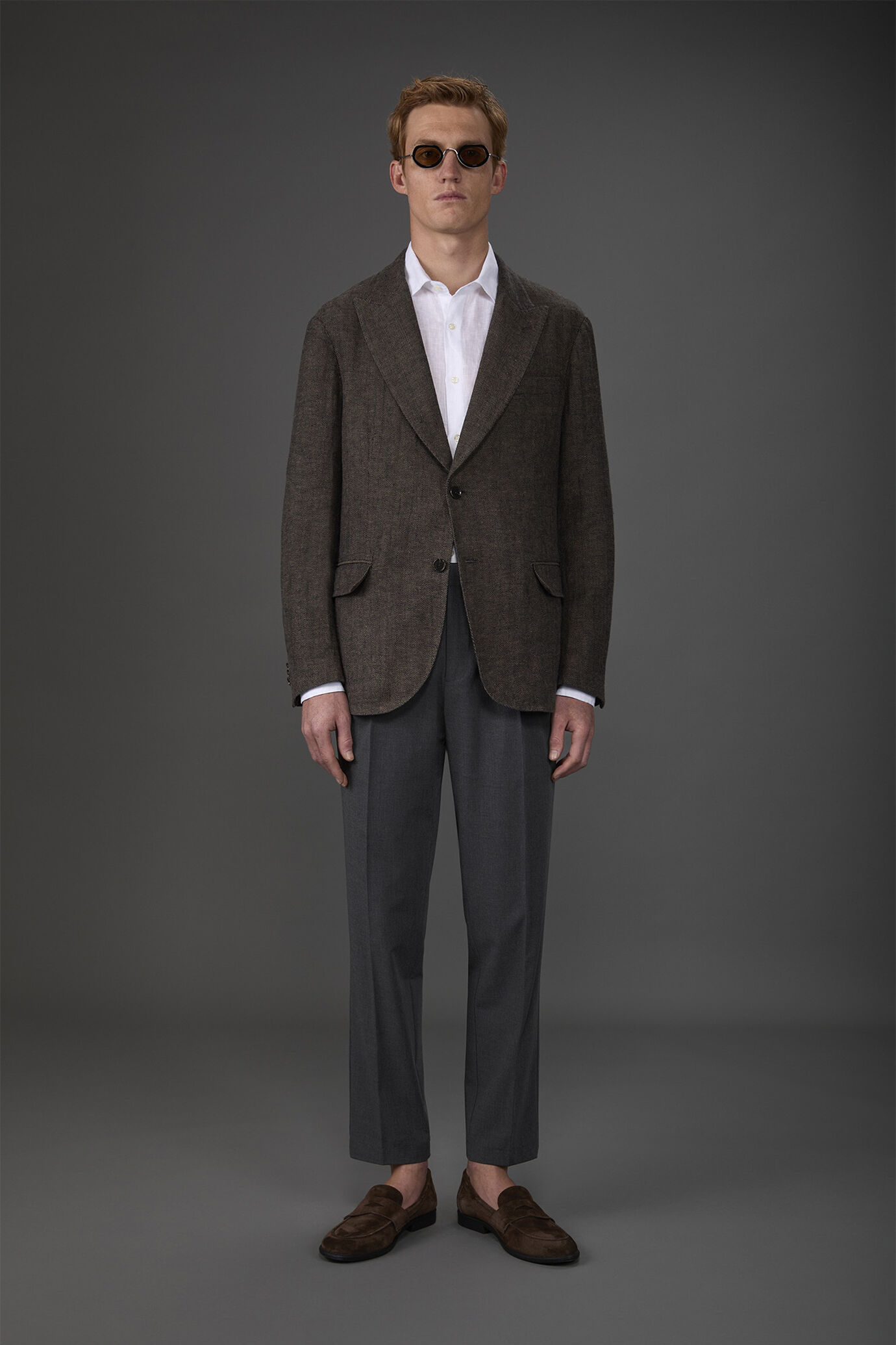 Men's unlined single-breasted jacket with peak lapels and flap pockets linen and cotton blend