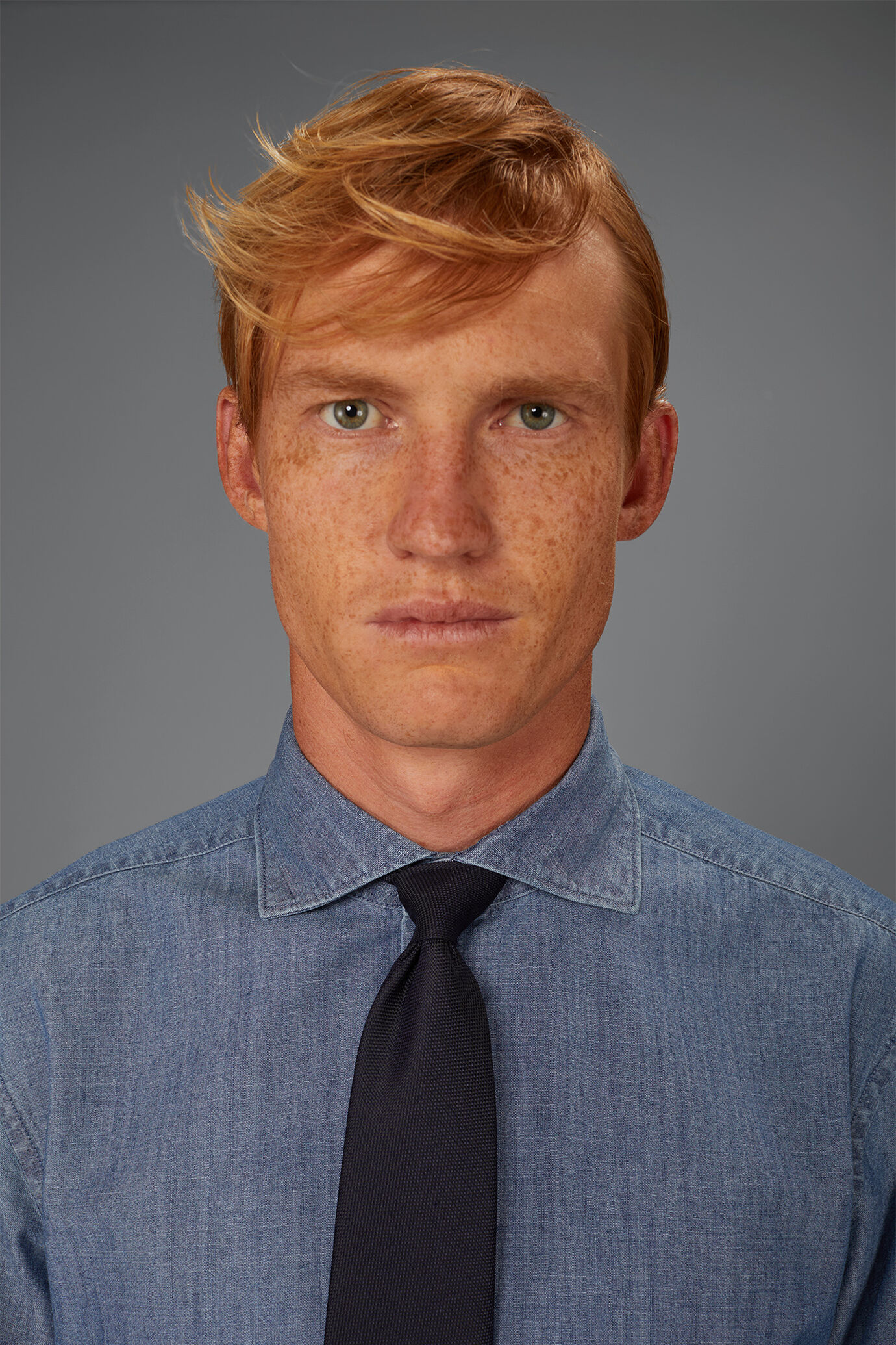 Plain men's tie image number 0