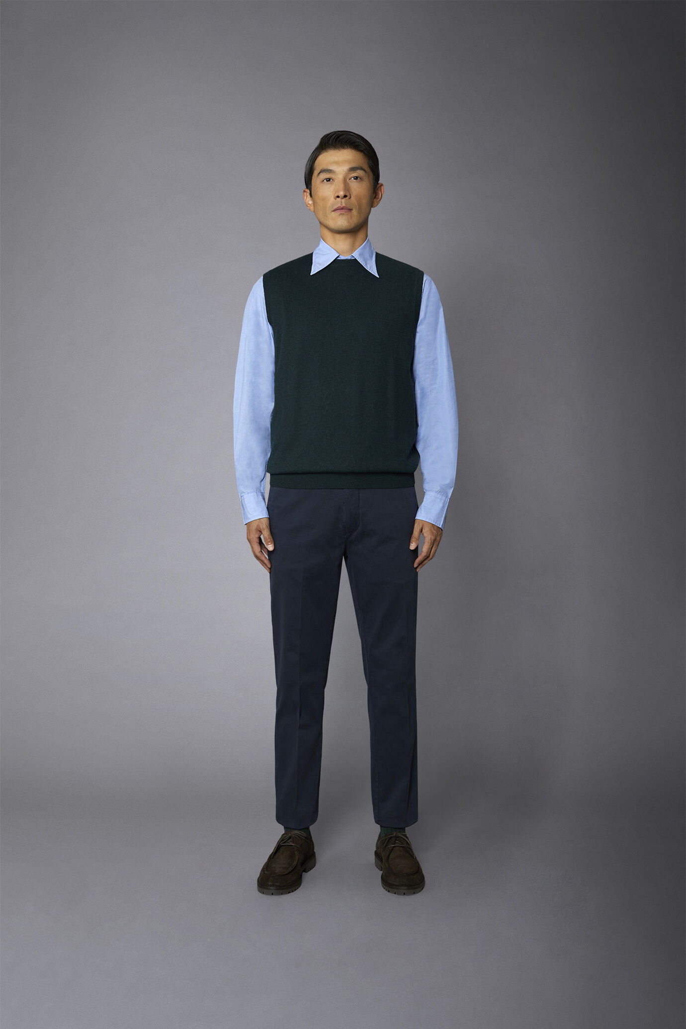 Klassische Chino-Hose in normaler Passform aus Twill image number 2