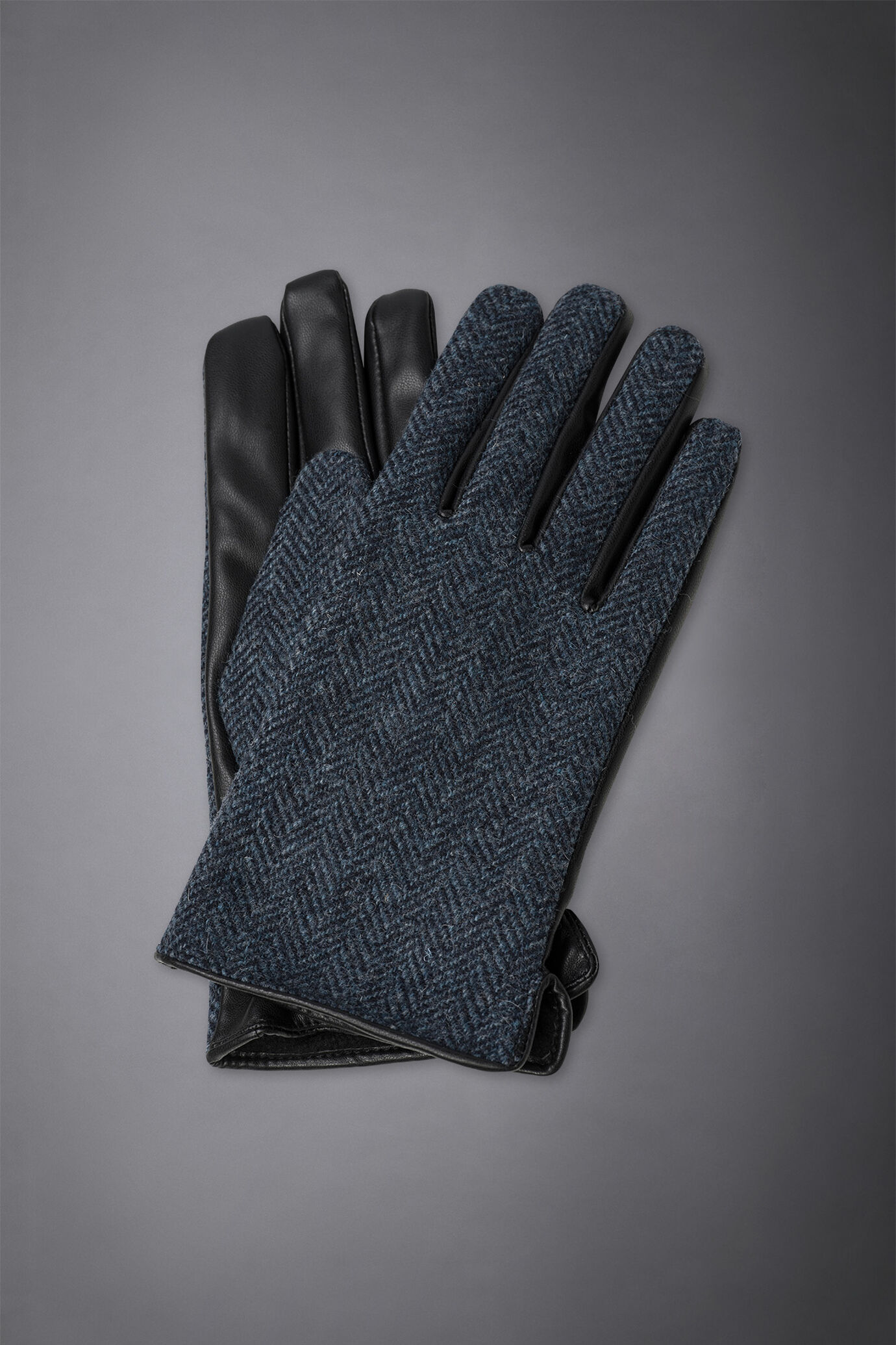 100% English tweed patterned wool and faux leather gloves
