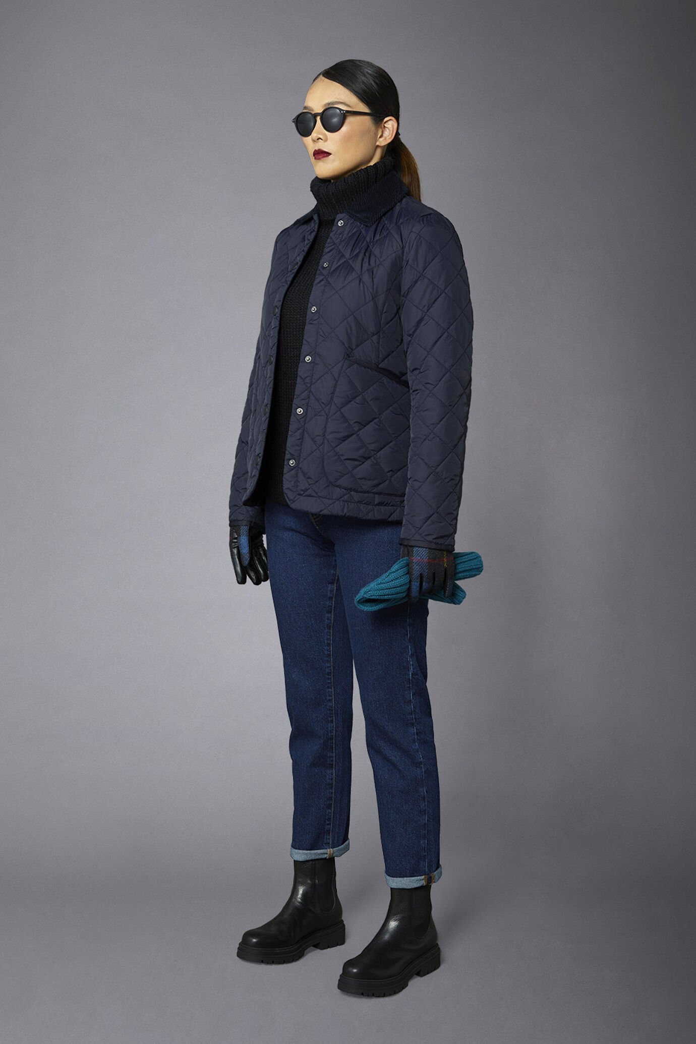 Leicht wattierte Steppjacke mit Kordhemdkragen image number 1