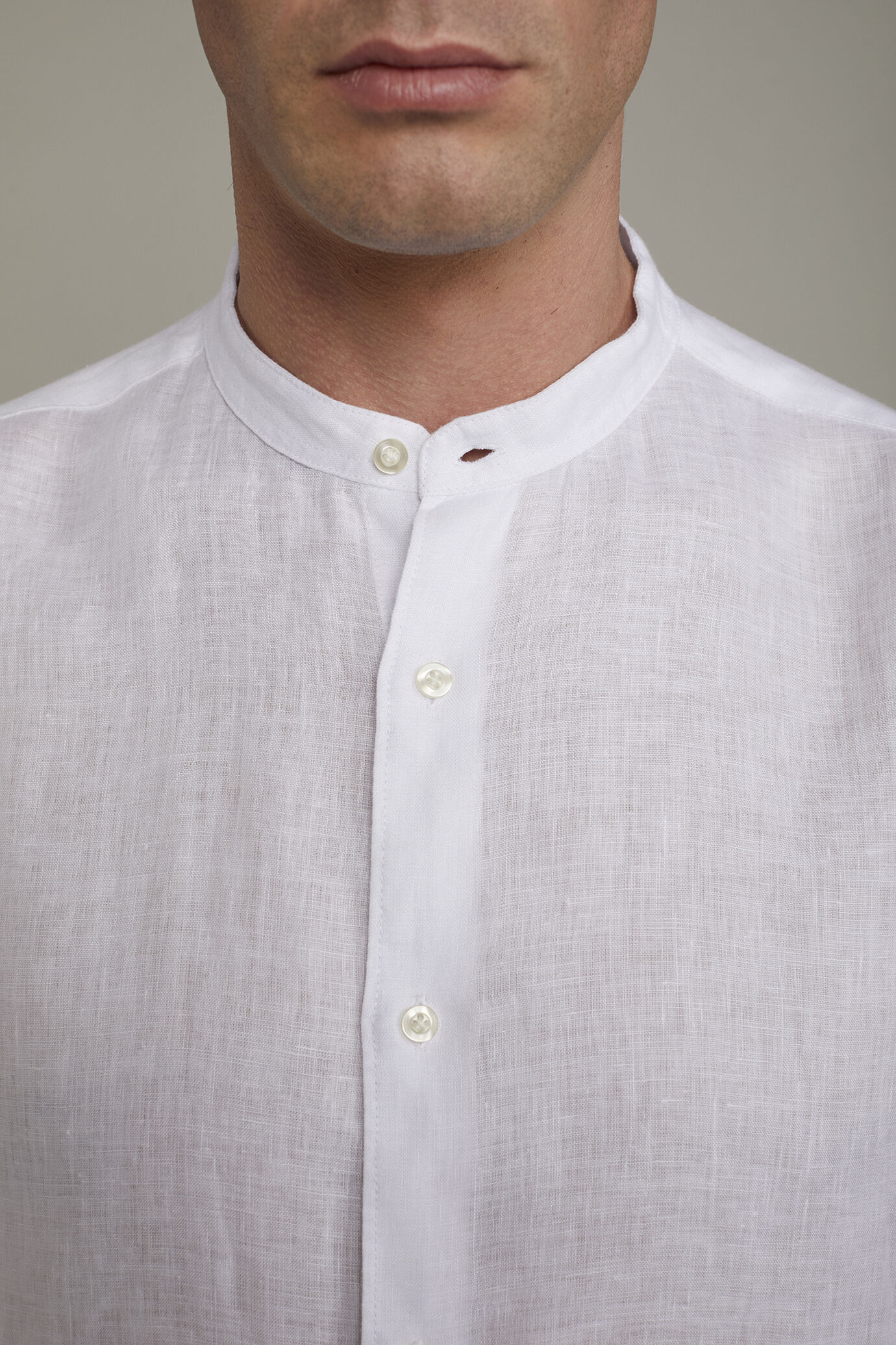 Camicia casual uomo collo coreano 100% lino comfort fit image number 3