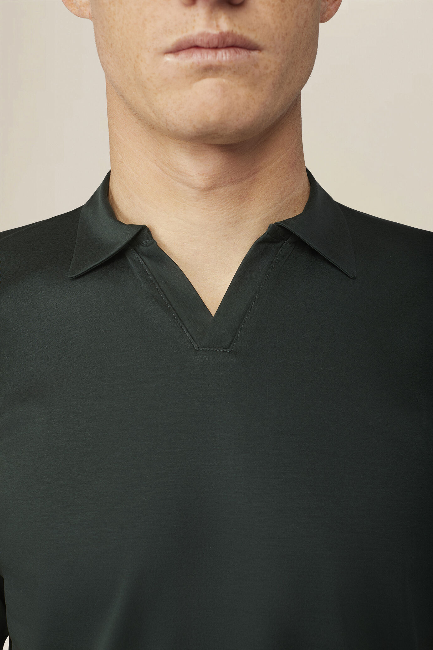 Men's polo shirt with Derby collar in 100% cotton, regular fit image number 2