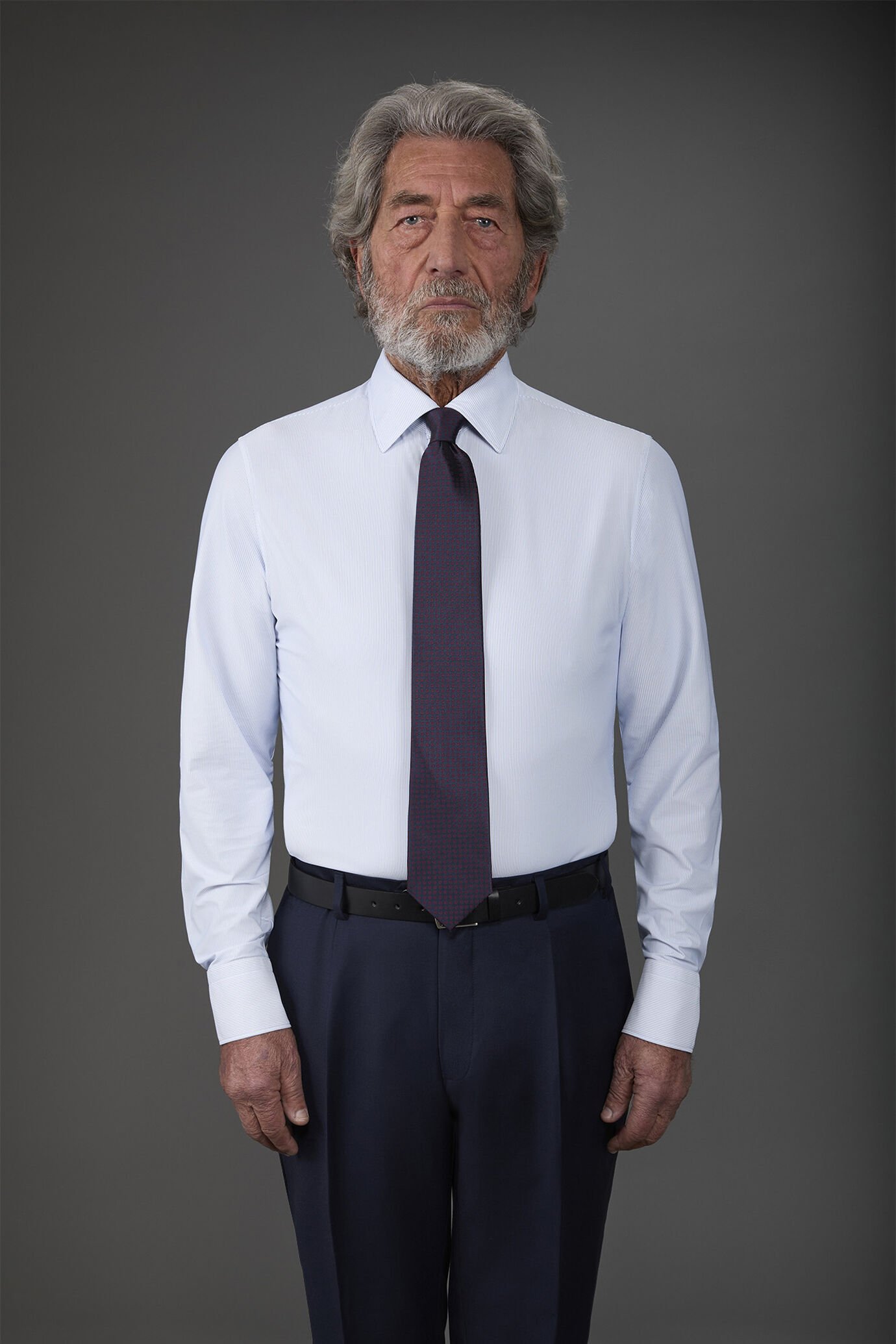 Herrenhemd mit klassischem Kragen aus Nylon-Stretch-Gewebe mit Twill-Konstruktion image number 1