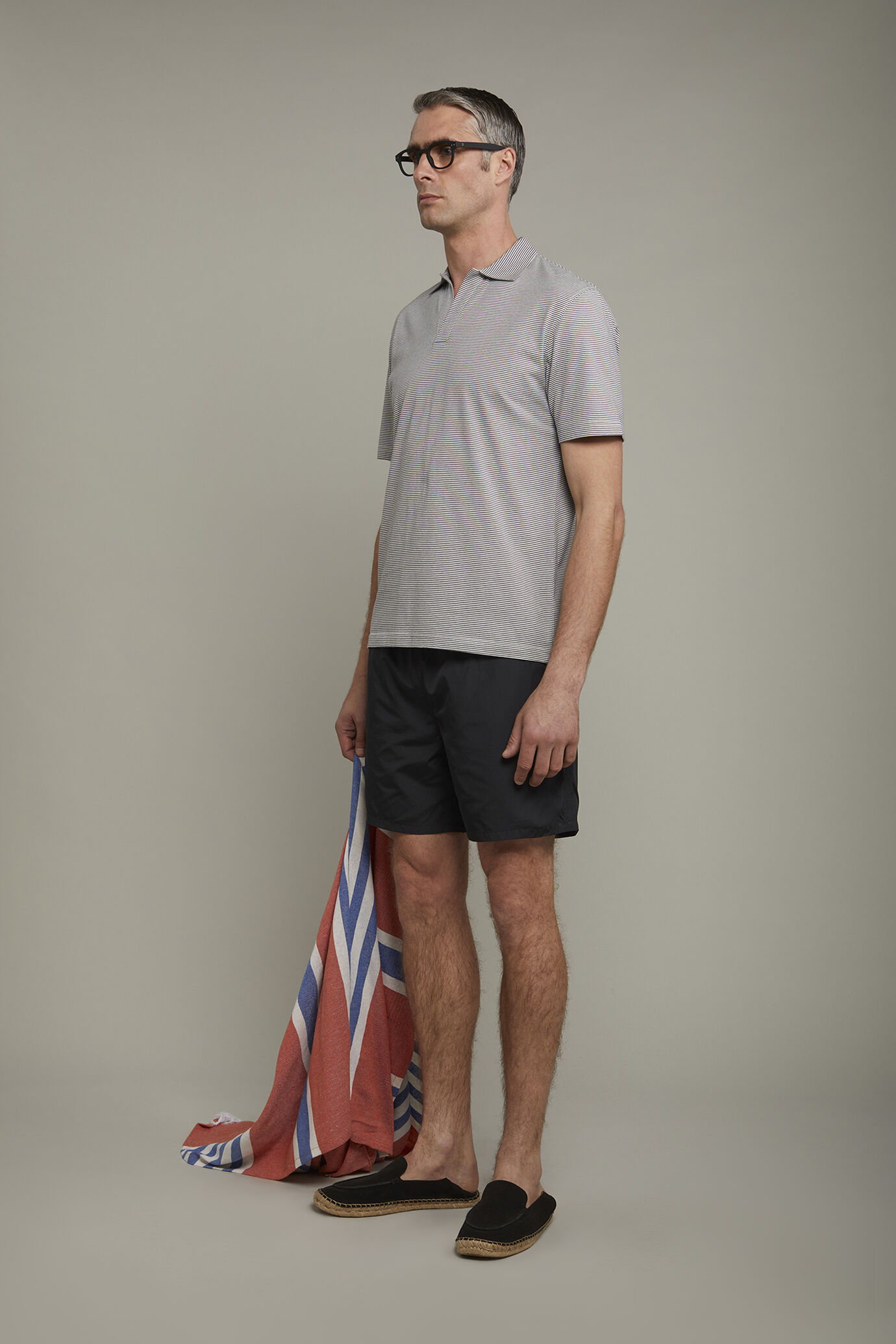 Einfarbige Herren-Badehose image number 1