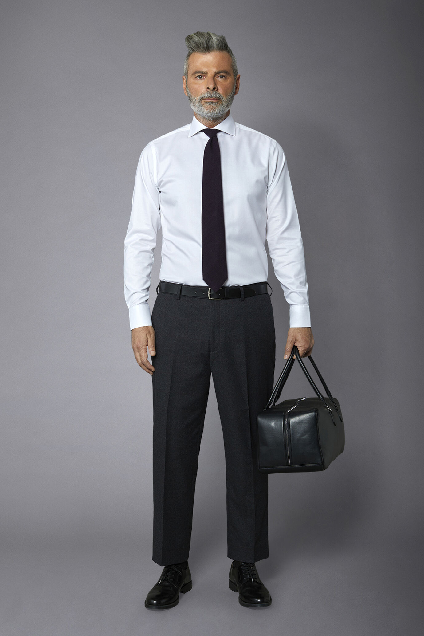 Camicia classica uomo collo francese regular fit tessuto armaturato piquet image number 0