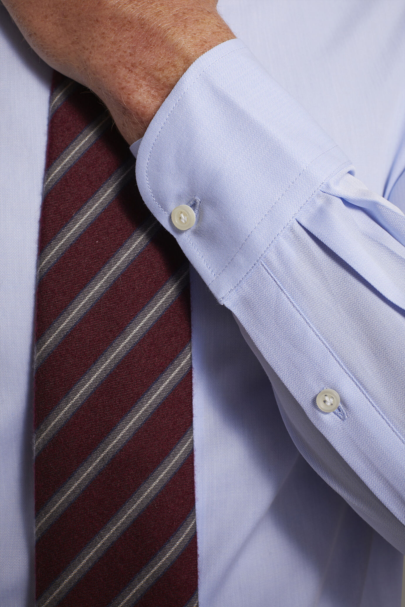 Camicia classica collo francese classic fit tessuto spigato image number 2