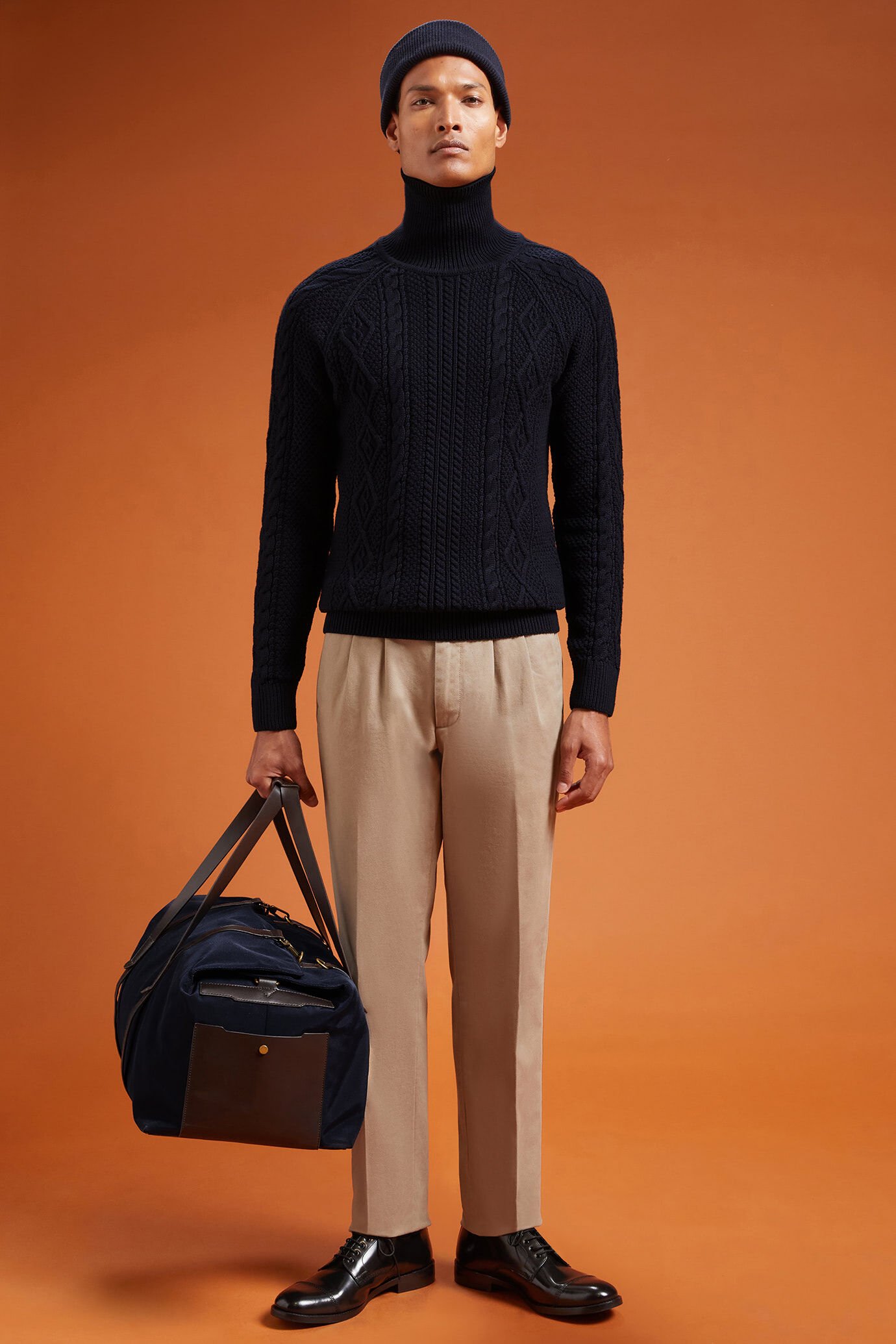 Herren-Pullover mit hohem Ausschnitt aus 100 % Baumwolle mit Zopfstrick in normaler Passform image number 1