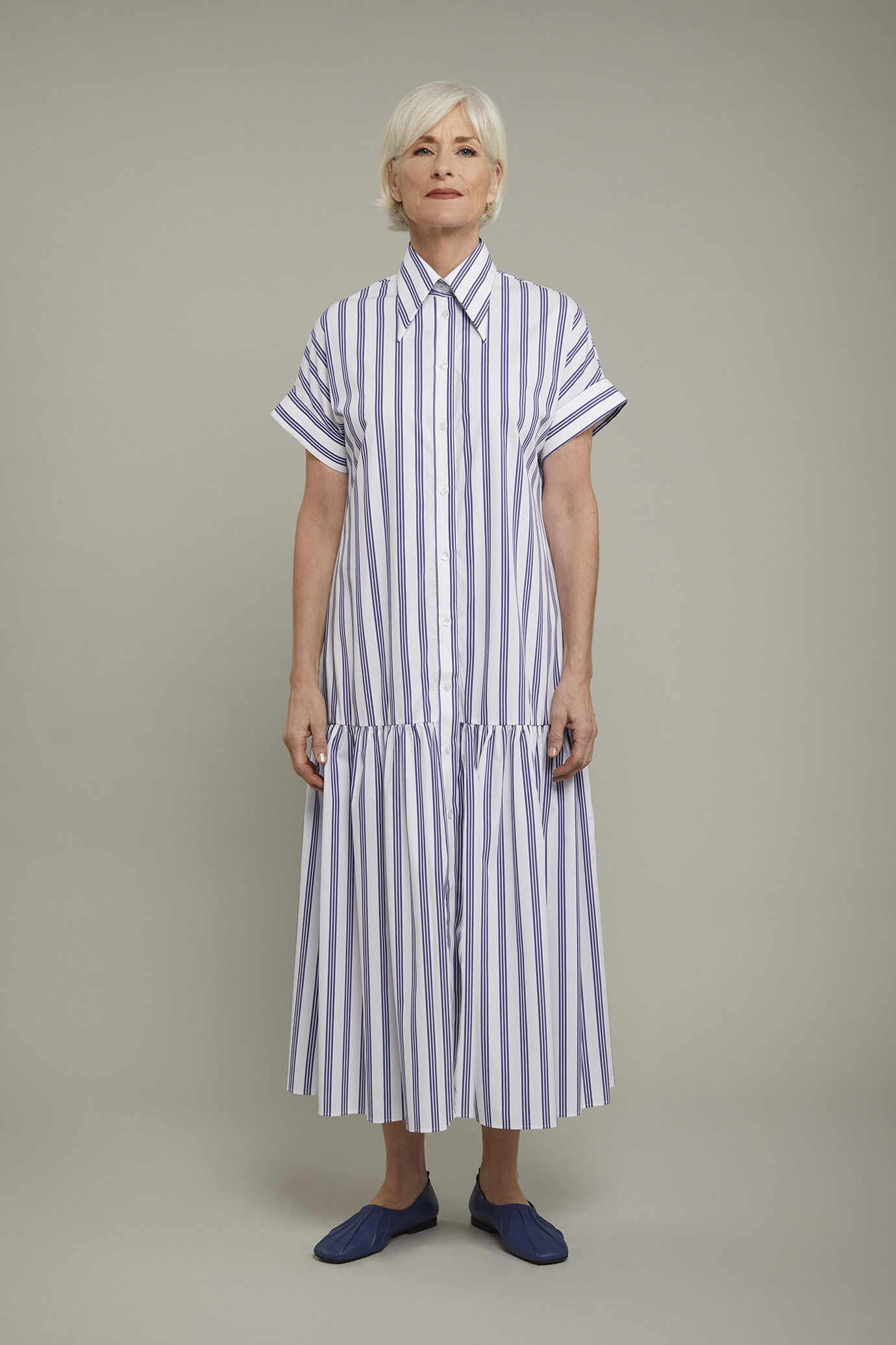 Robe femme en coton stretch &agrave; motif ray&eacute; coupe r&eacute;guli&egrave;re image number 2