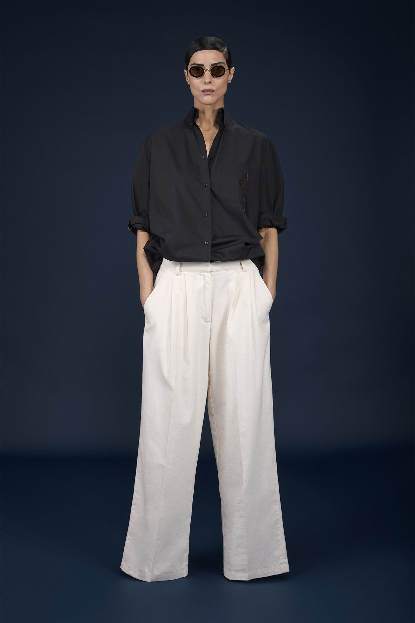 Camicia donna destrutturata con collo francese 100% cotone image number 0