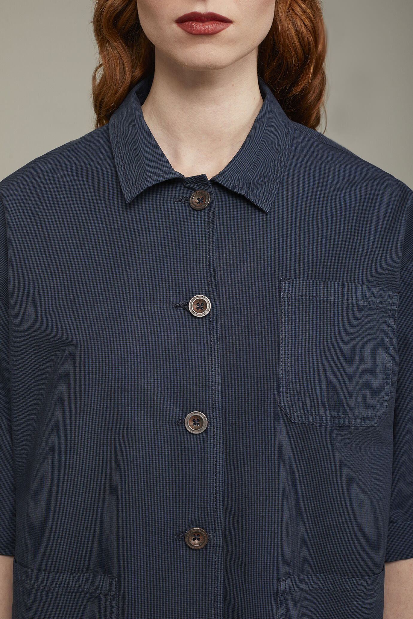Veste femme à col chemise et motif à microcarreaux en 100 % coton coupe régulière image number 3