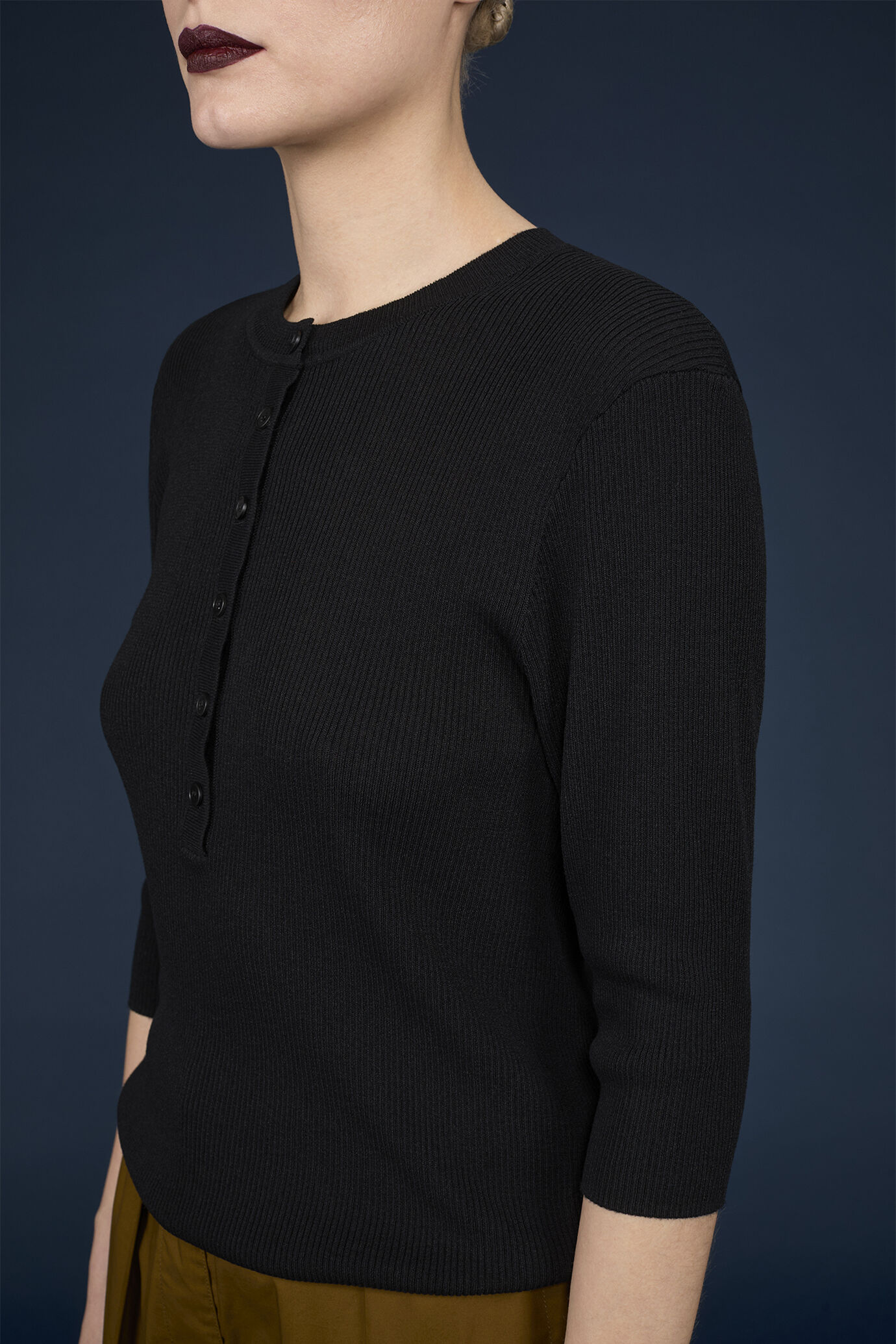 Damenpullover mit Öffnung vorne und ellbogenlangen Ärmeln image number 3