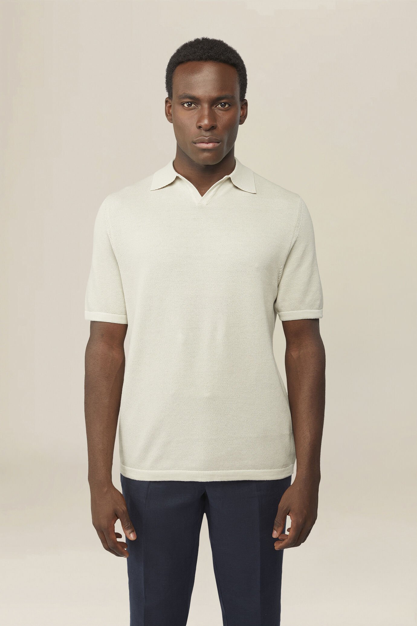 Men's polo shirt in 100% cotton honeycomb knit with Derby collar