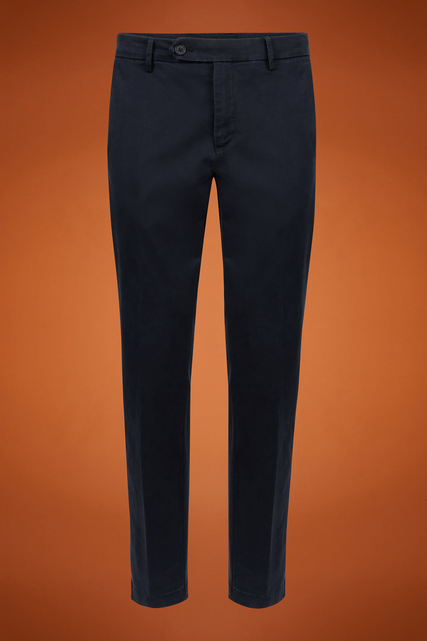 Pantalone classico uomo chino in twill regular fit image number 0