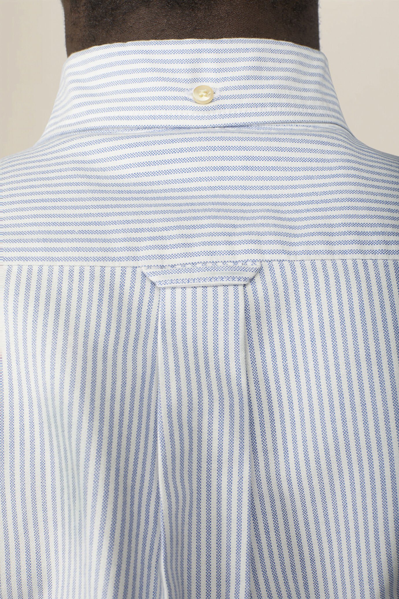 Herrenhemd aus 100 % Baumwolle Oxford mit Streifen und Button-Down-Kragen image number 3