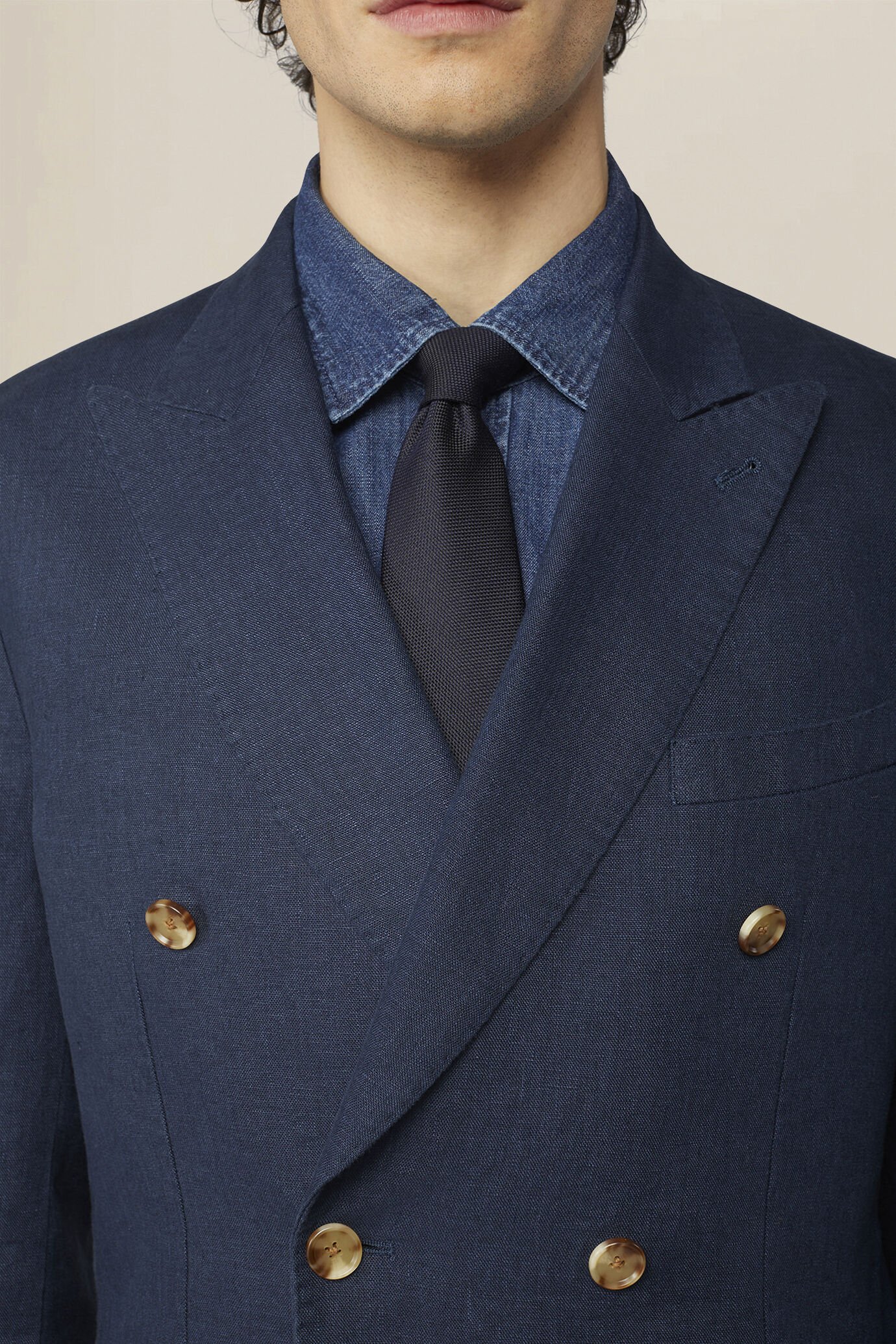 Unlined double-breasted men's jacket in 100% linen image number 2