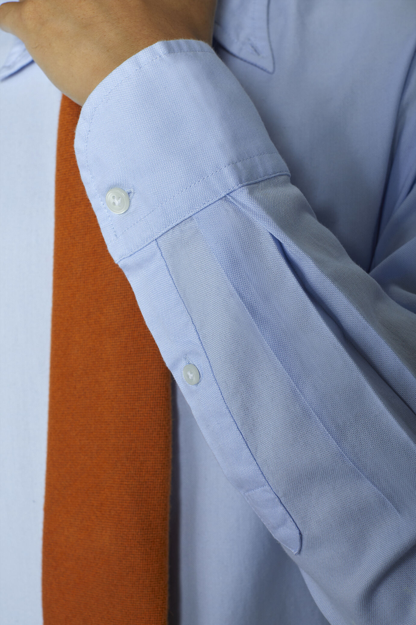 Classic washed genderless button-down comfort fit shirt oxford fabric image number 3