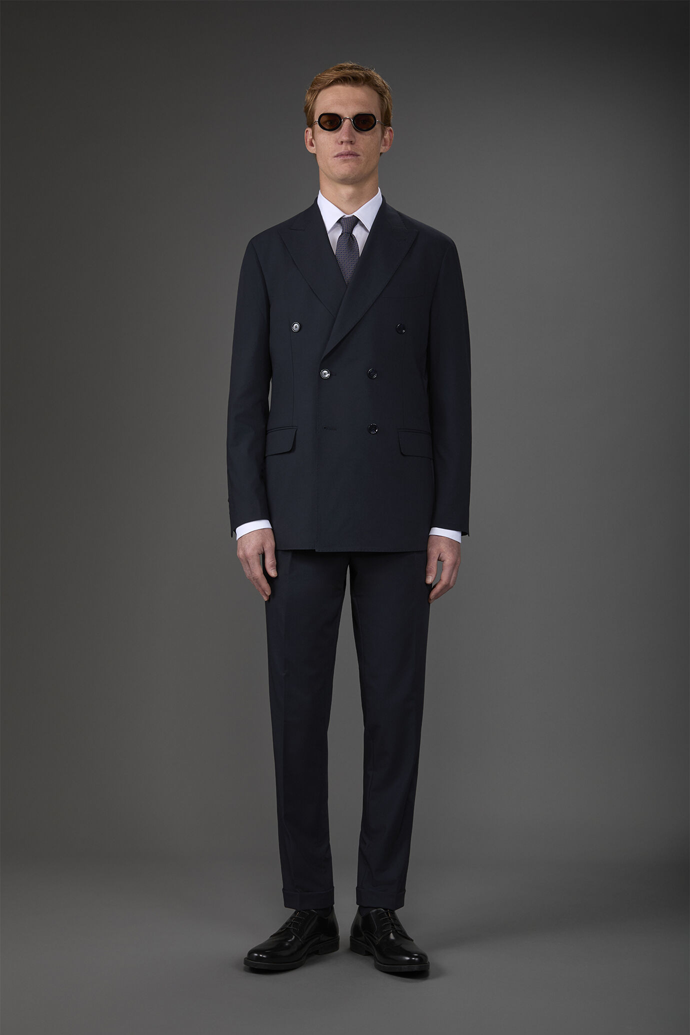 Costume à double boutonnage pour homme, avec pantalon à simple pli en tissu bi-stretch image number 0