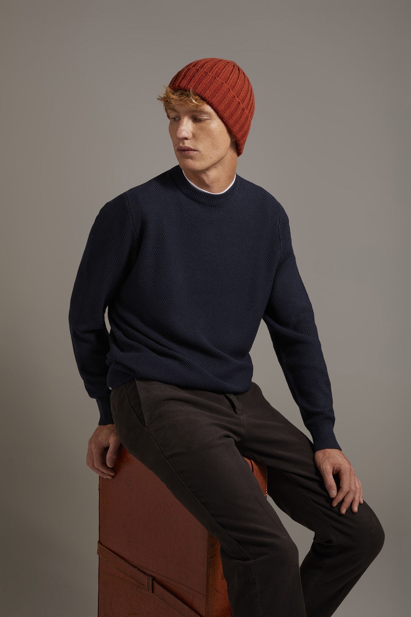 Honeycomb round neck sweater image number 0